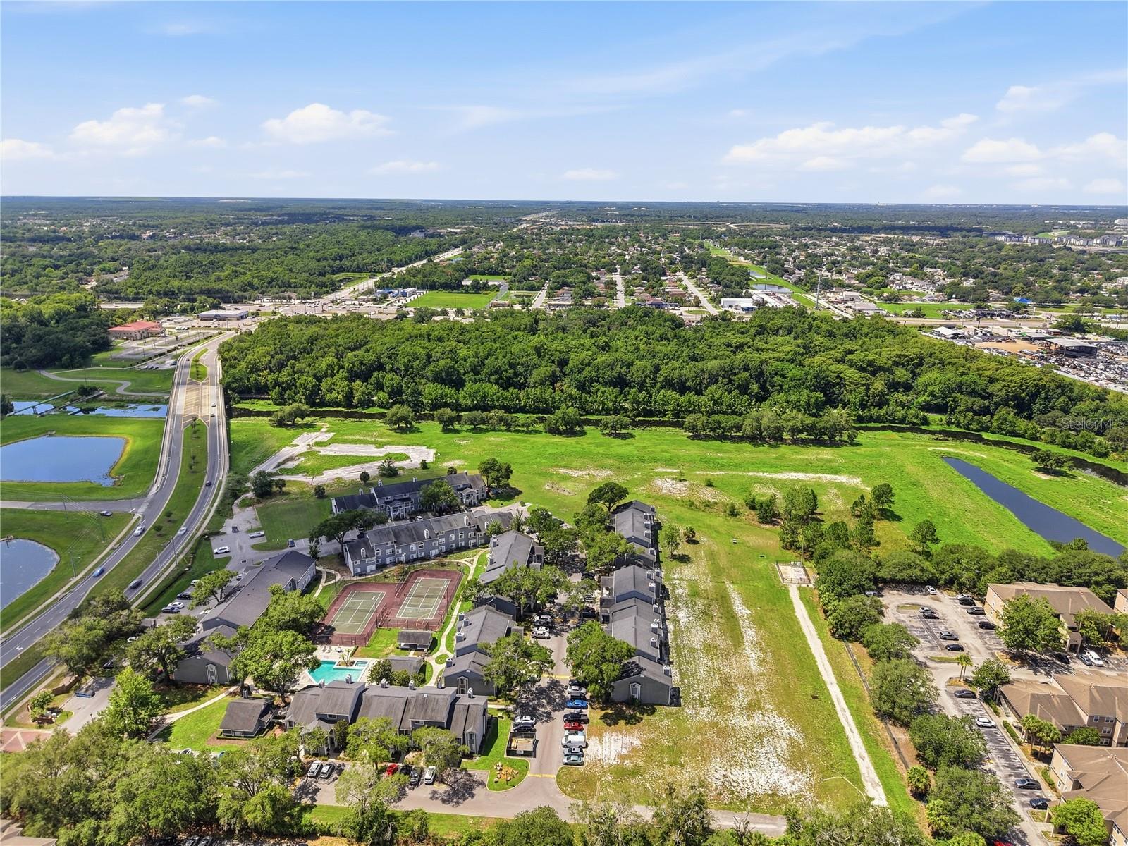 COLONIAL LANDINGS PH 24 - Residential