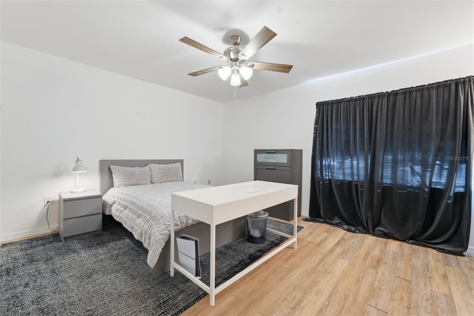 COLONIAL LANDINGS PH 24 - Residential