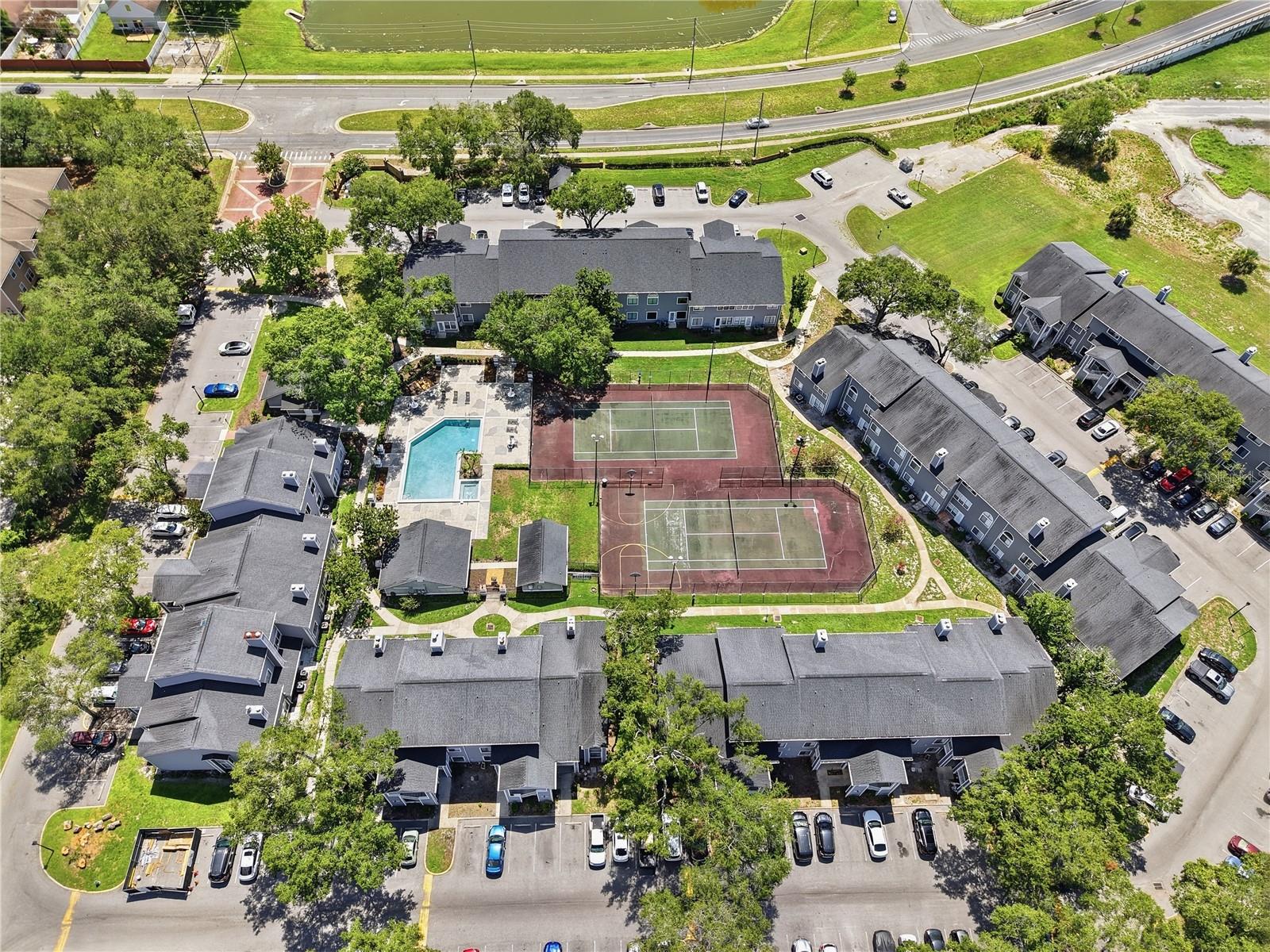 COLONIAL LANDINGS PH 24 - Residential