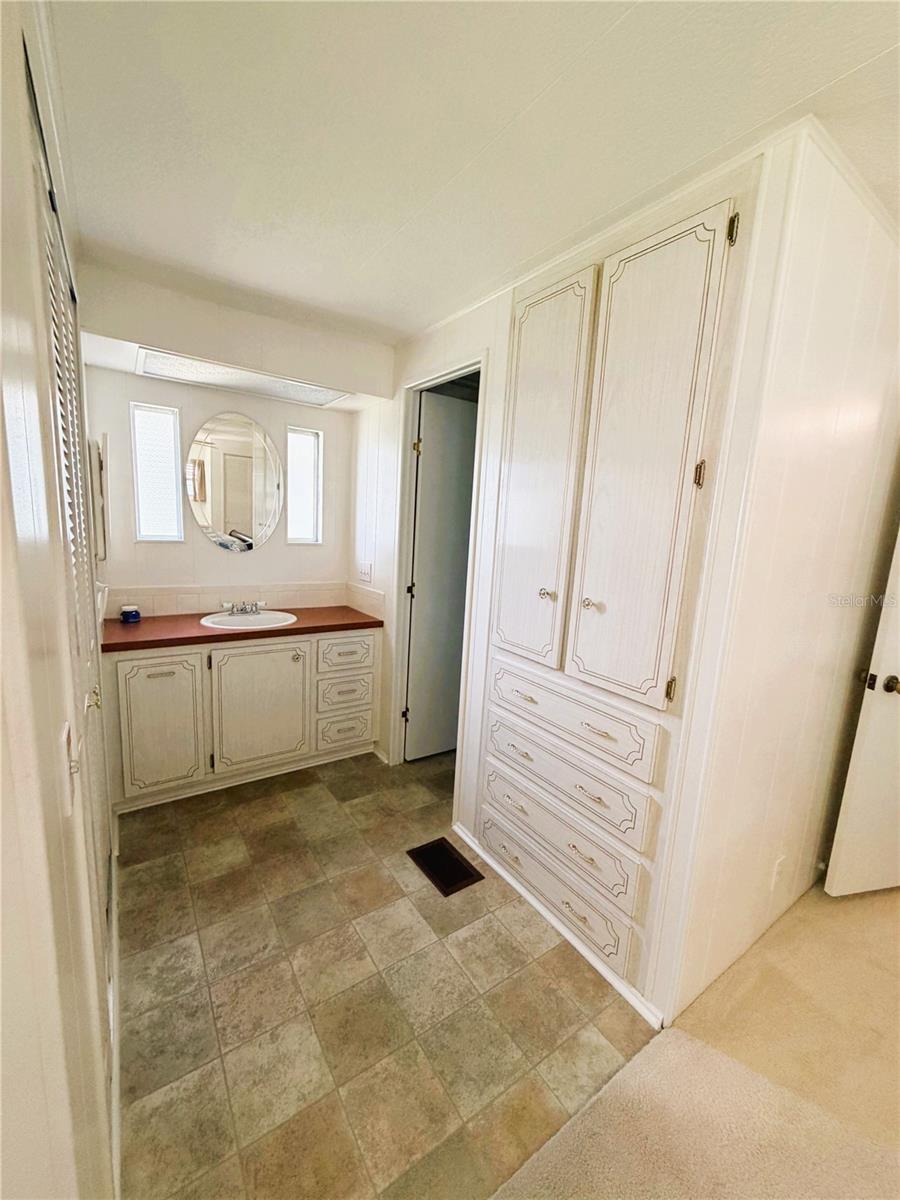 HAWTHORNE AT LEESBURG A COOP - Residential