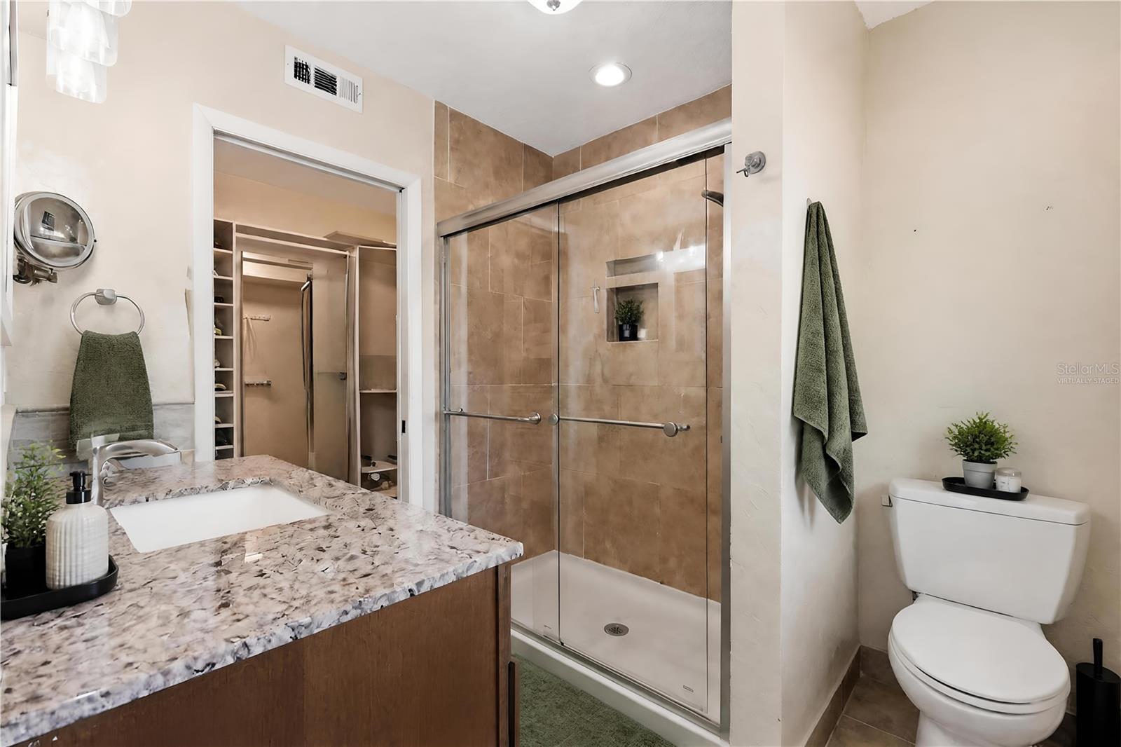VILLA PARK ESTATES 1ST ADD - Residential
