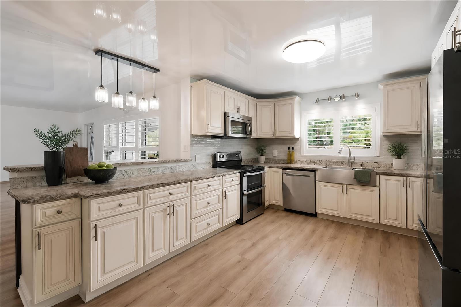VILLA PARK ESTATES 1ST ADD - Residential