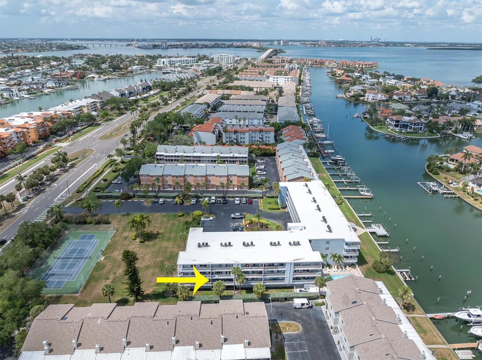 TIERRA I CONDO - Residential