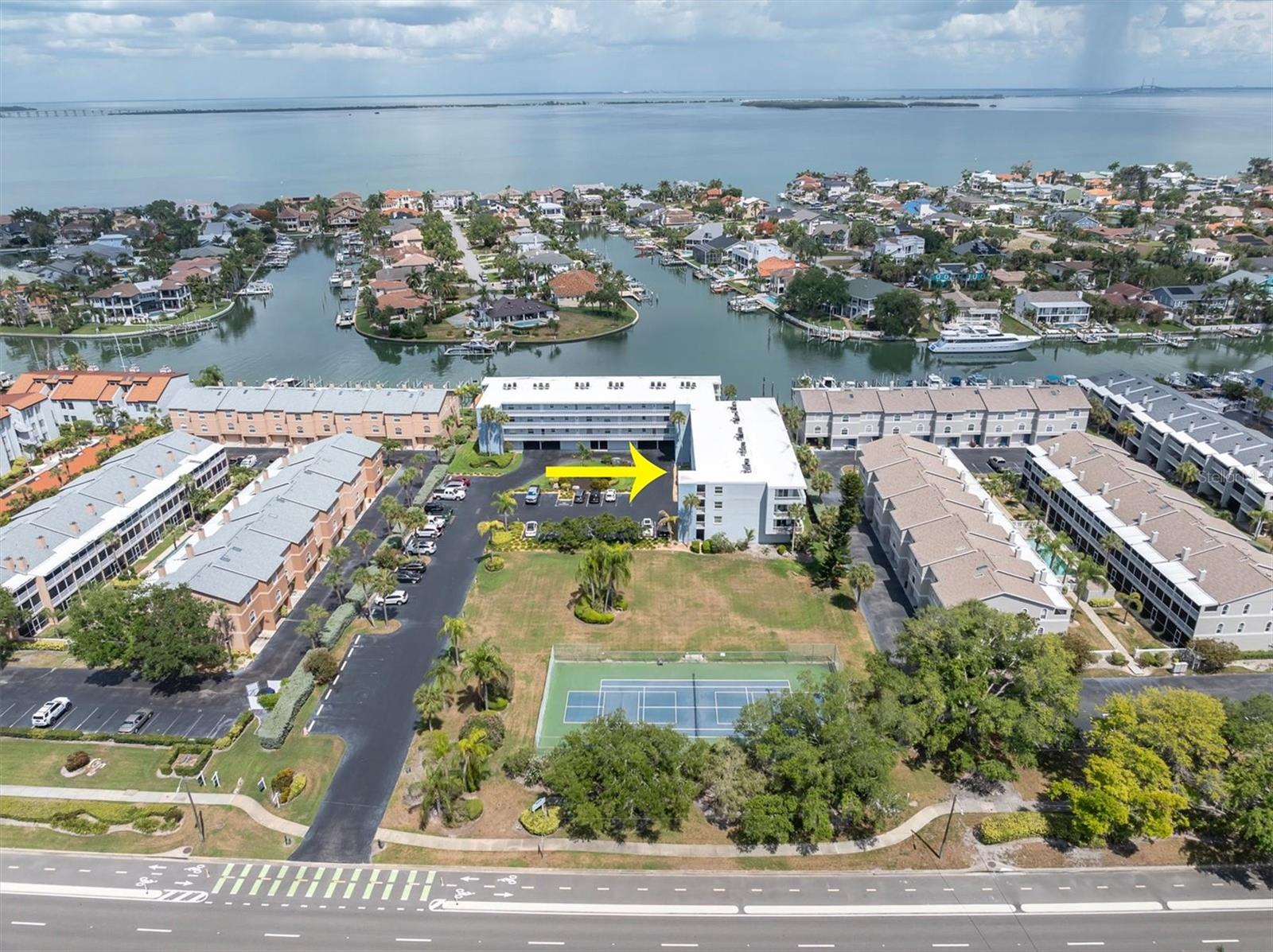 TIERRA I CONDO - Residential