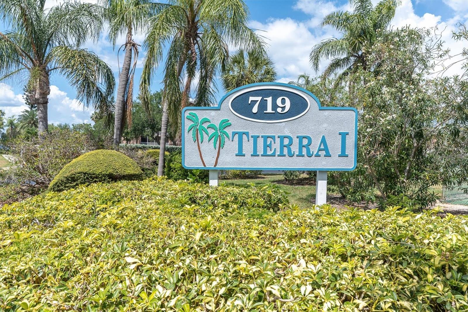 TIERRA I CONDO - Residential