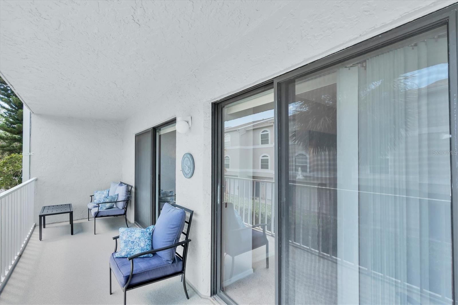 TIERRA I CONDO - Residential