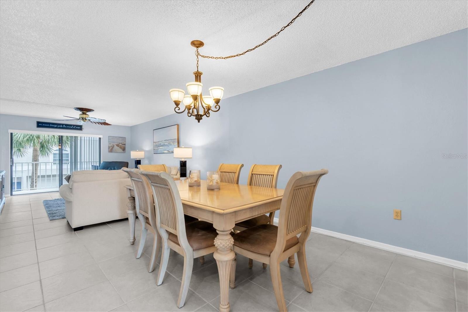 TIERRA I CONDO - Residential