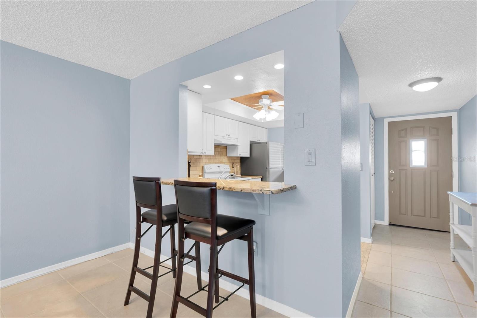 TIERRA I CONDO - Residential
