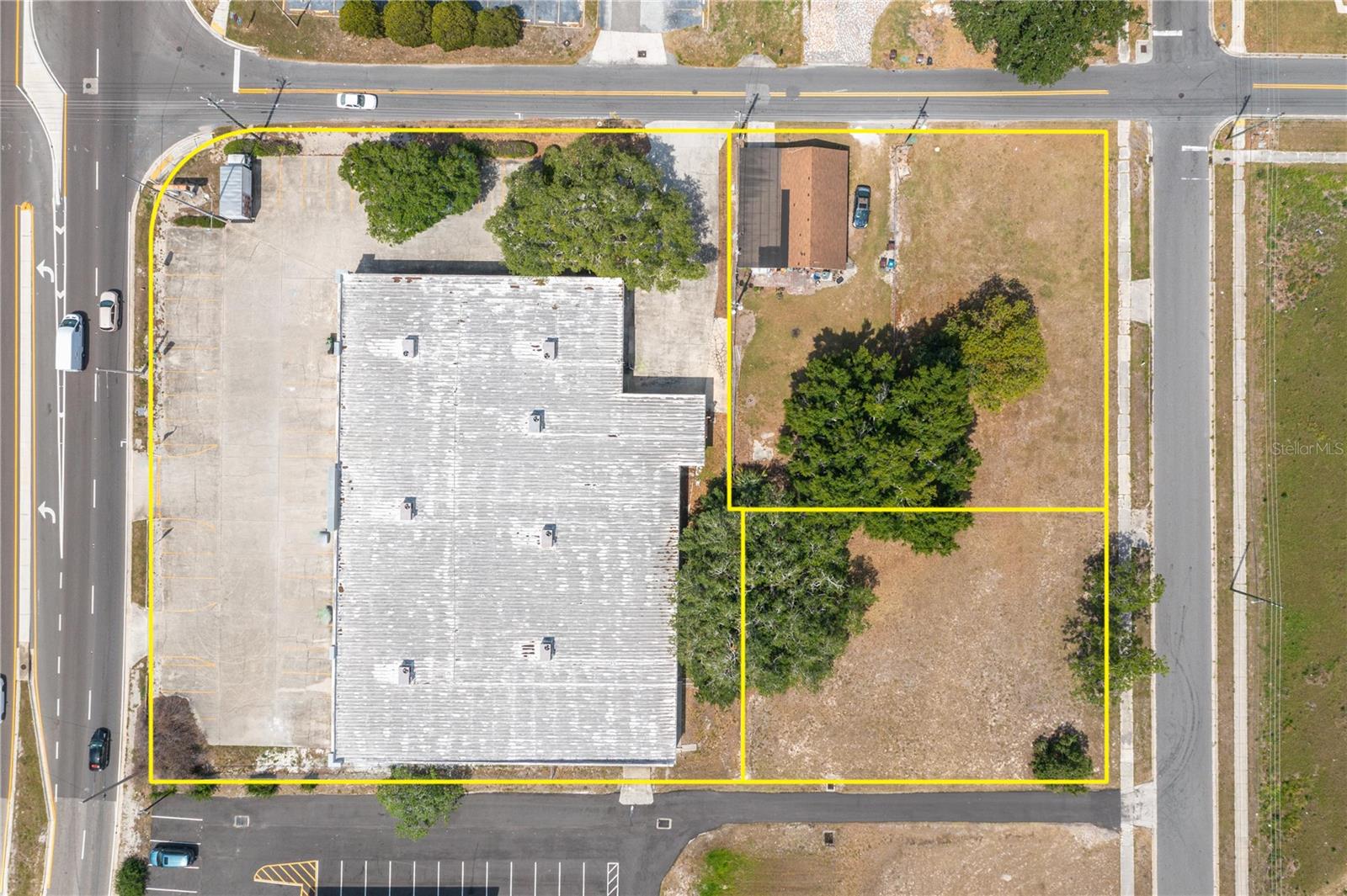TWIN LAKE PARK SUB - Commercial Sale