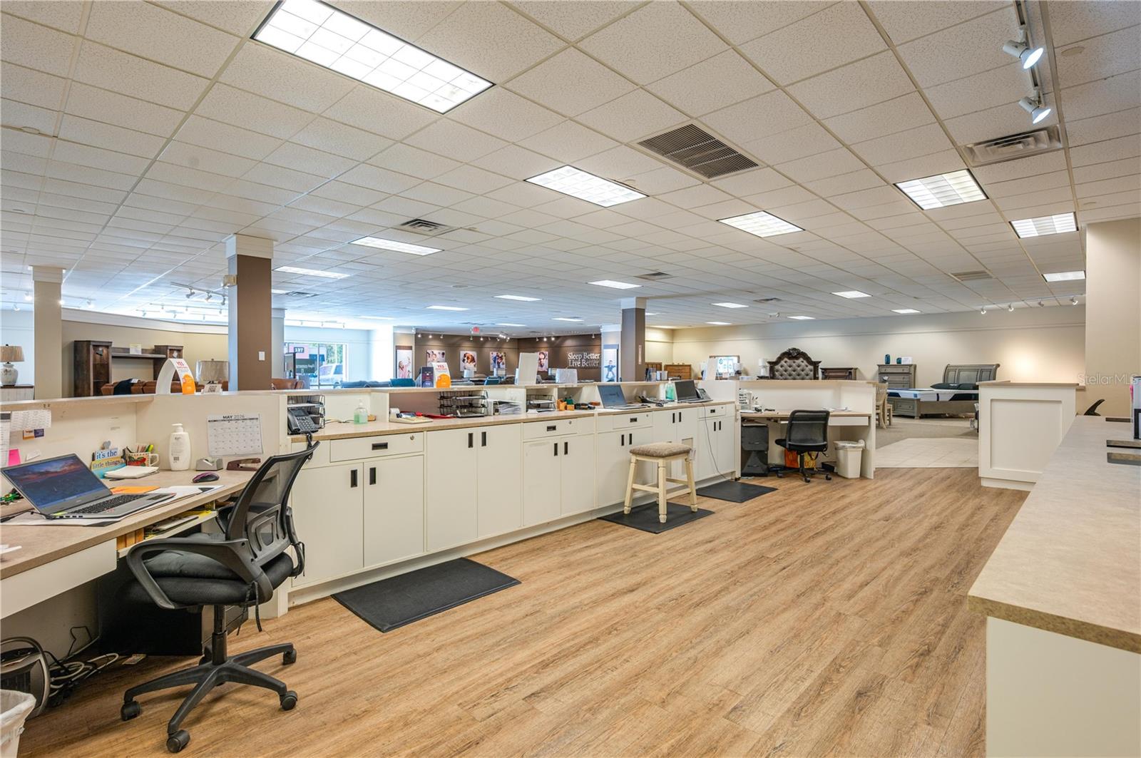 TWIN LAKE PARK SUB - Commercial Sale