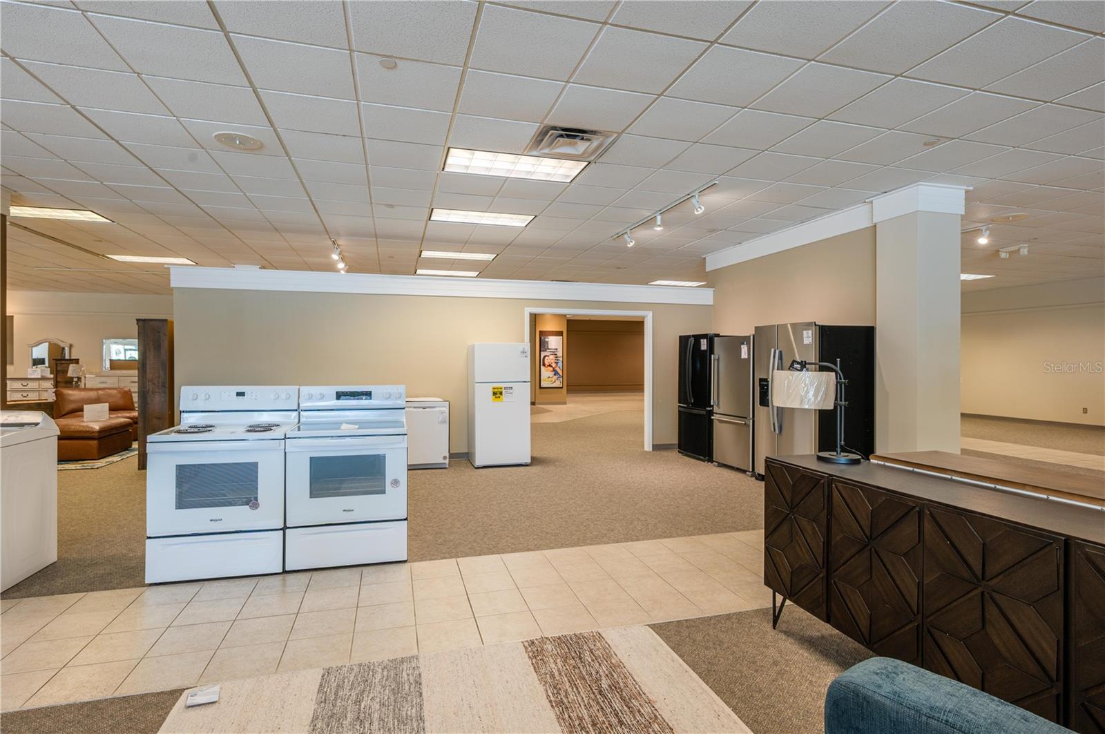 TWIN LAKE PARK SUB - Commercial Sale