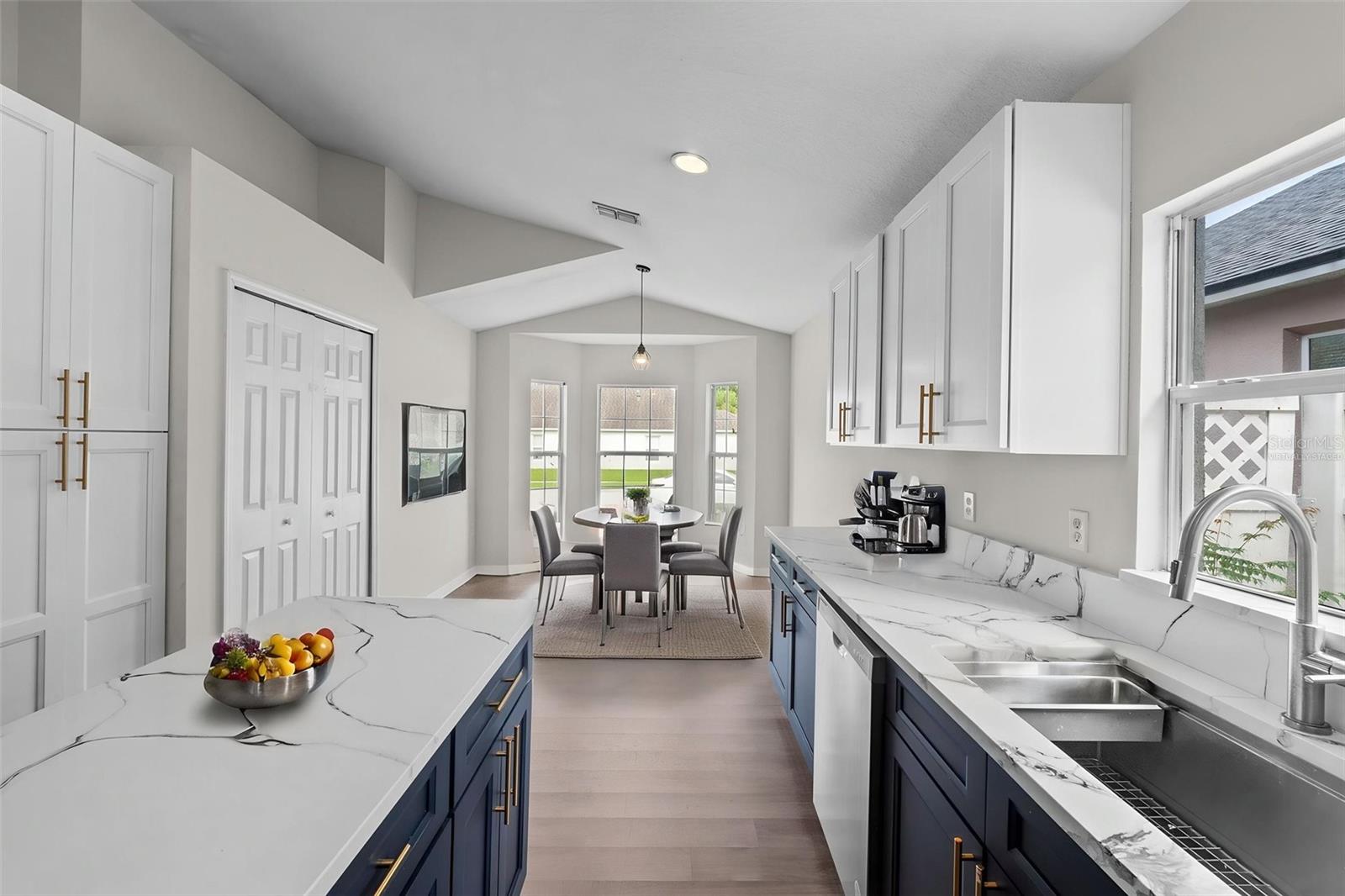 BLUE SPGS VILLAS - Residential