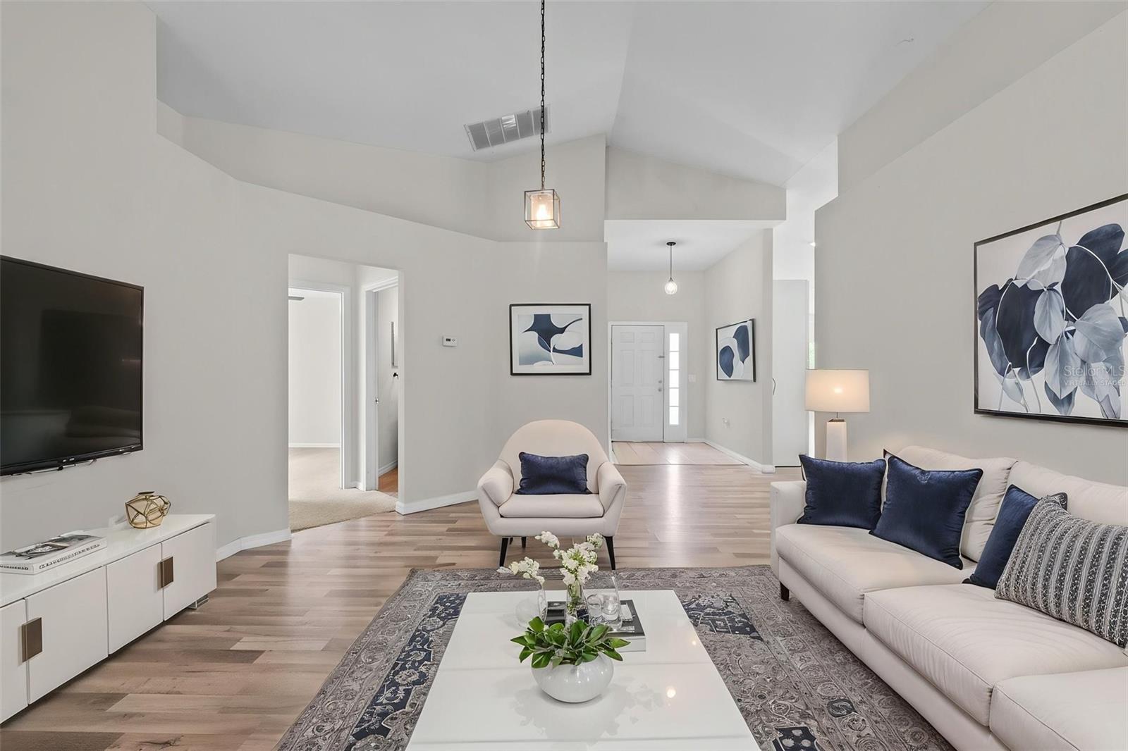 BLUE SPGS VILLAS - Residential