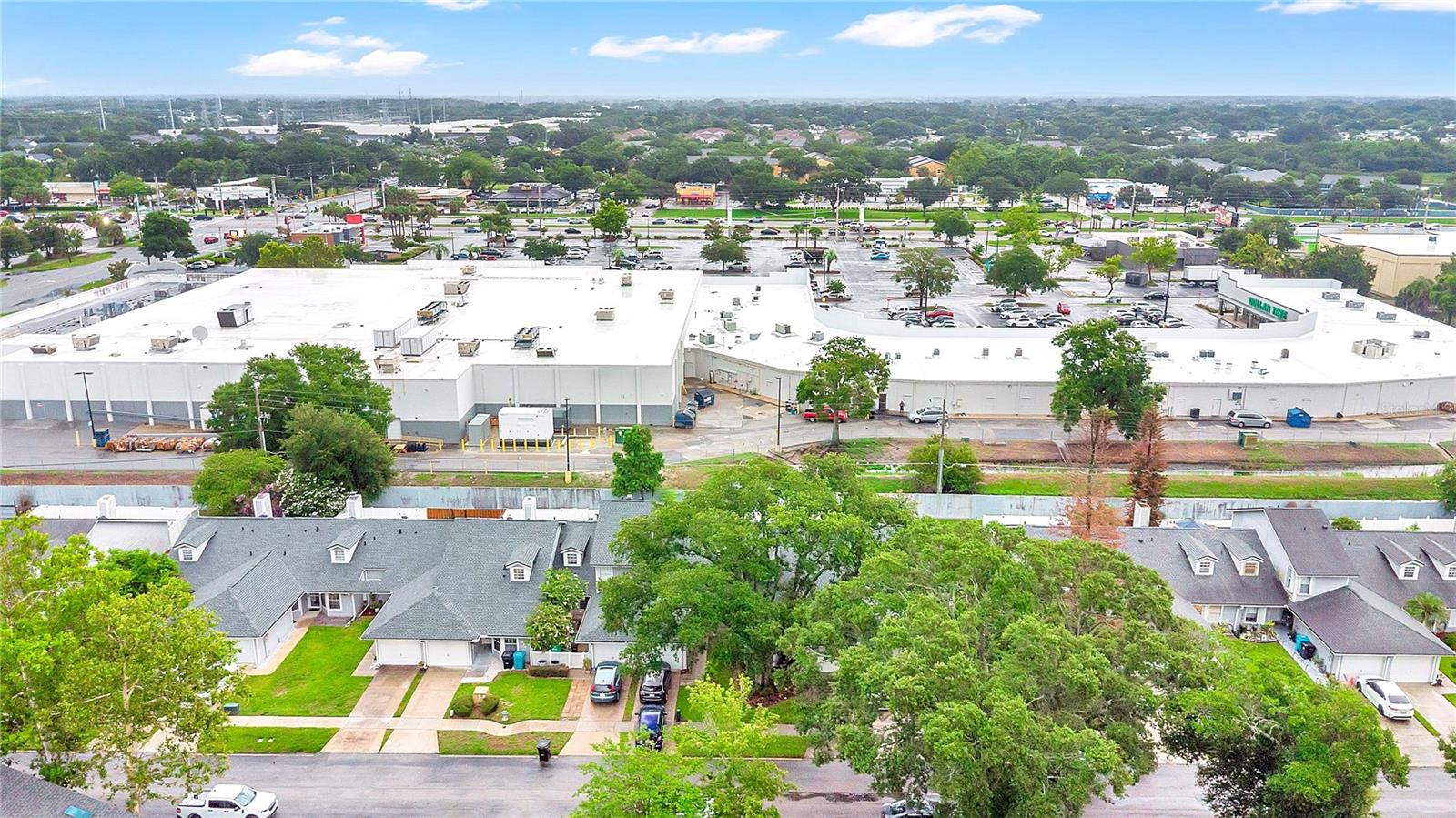 SOUTHERN VILLAS - Residential