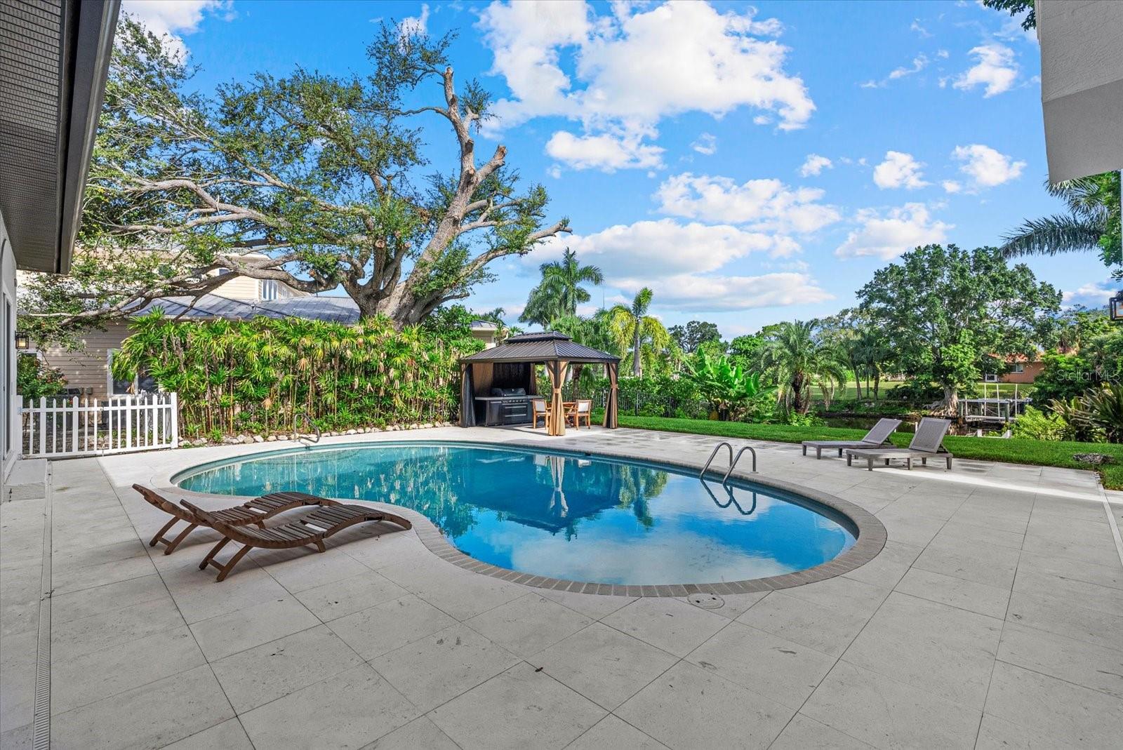 CORAL COVE - Residential