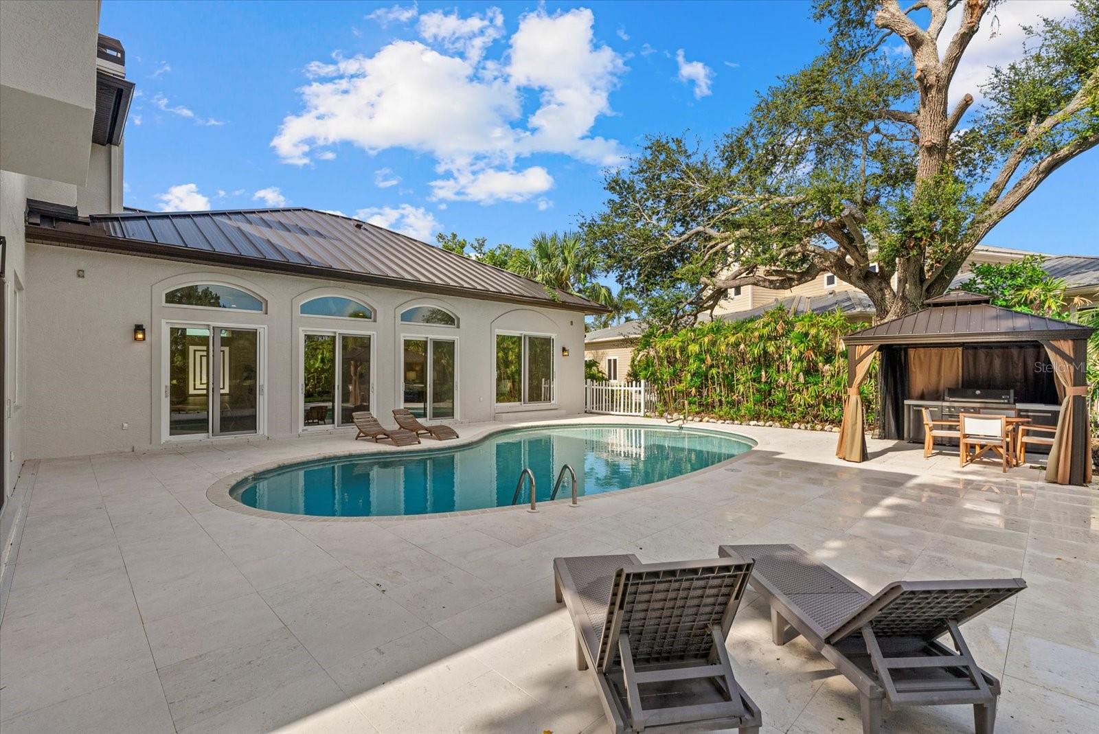 CORAL COVE - Residential