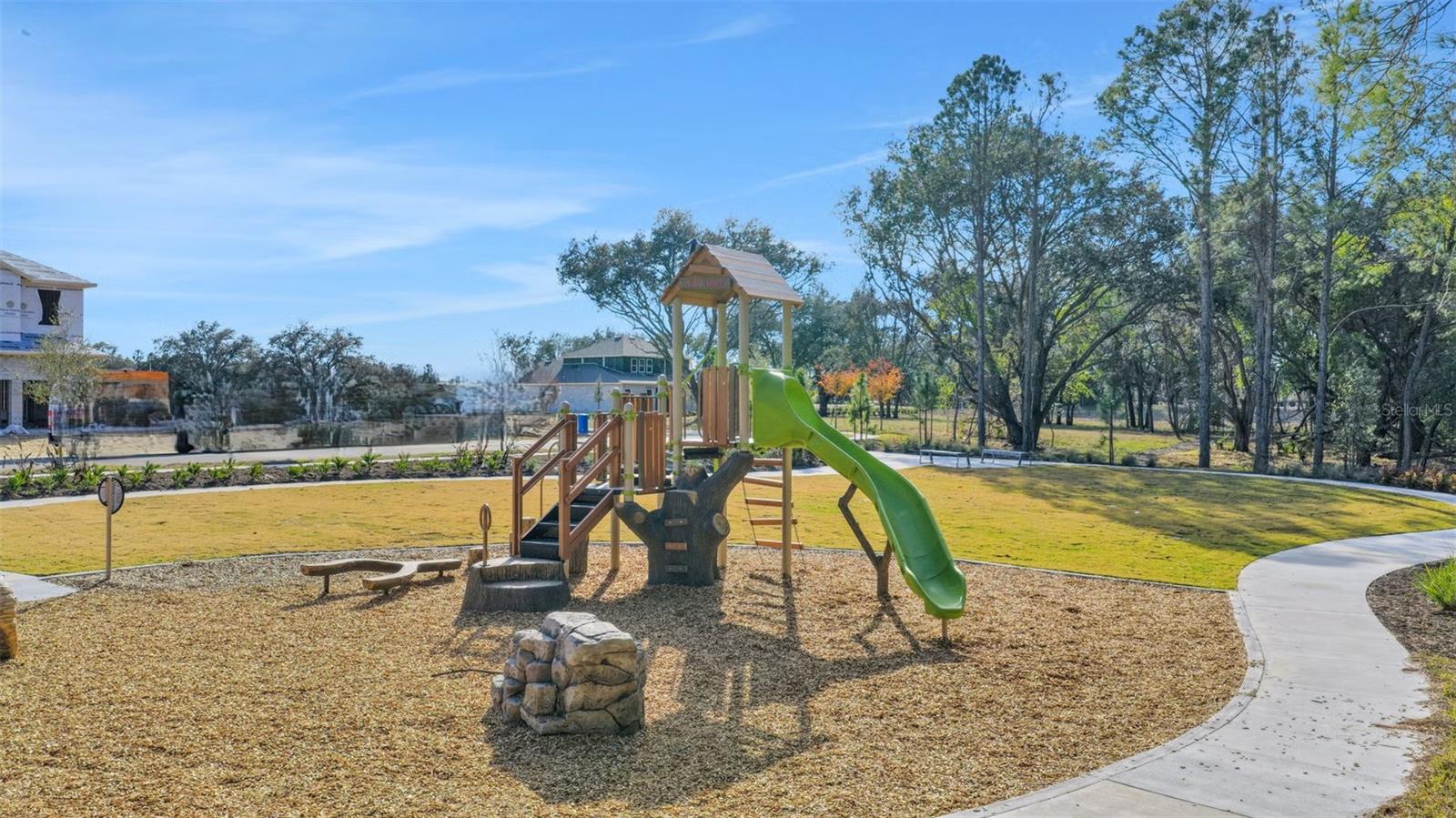 AVALON WOODS - Residential