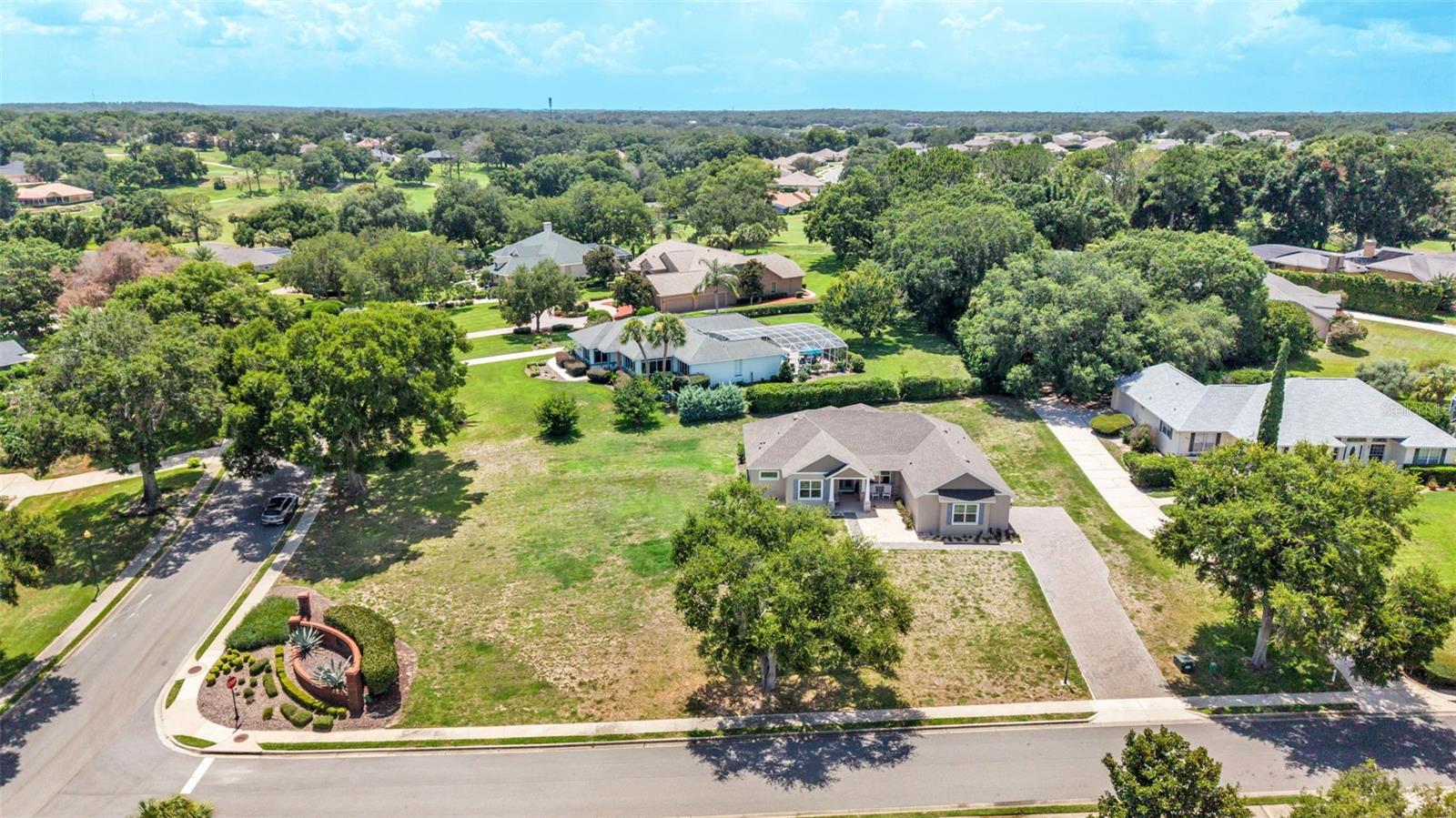 HARBOR HILLS UNIT 01 - Residential