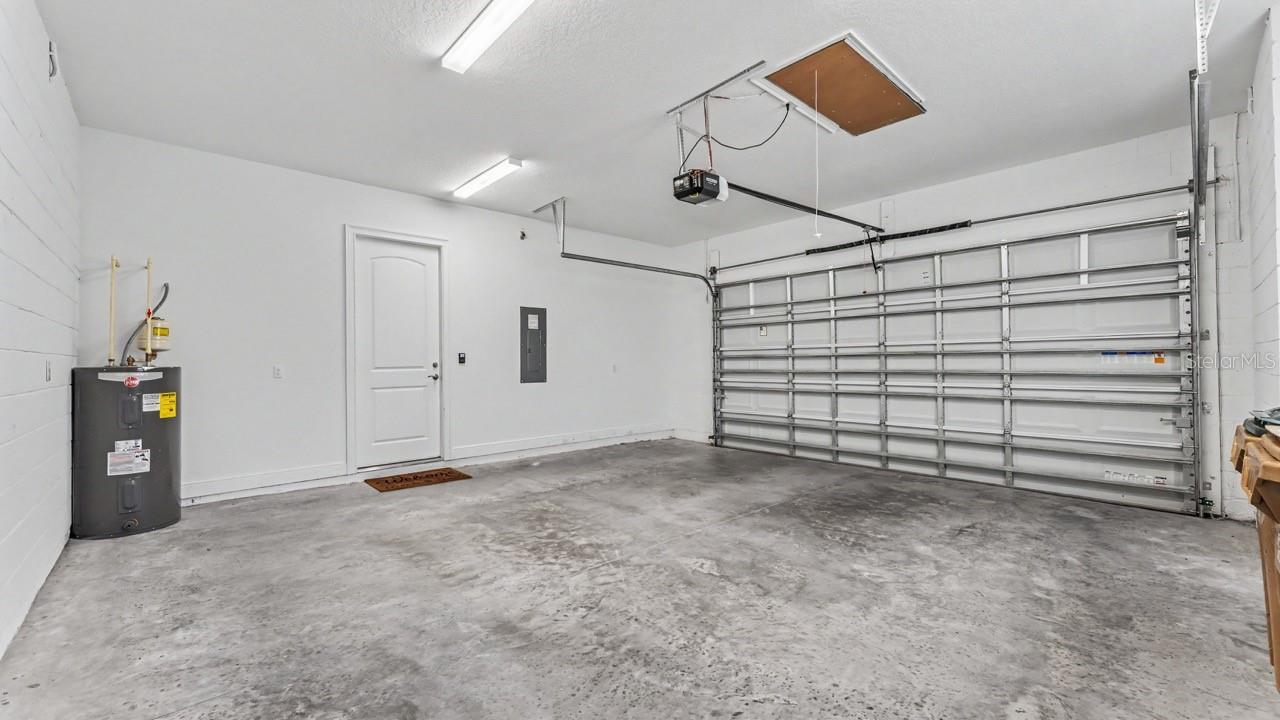 HARBOR HILLS UNIT 01 - Residential
