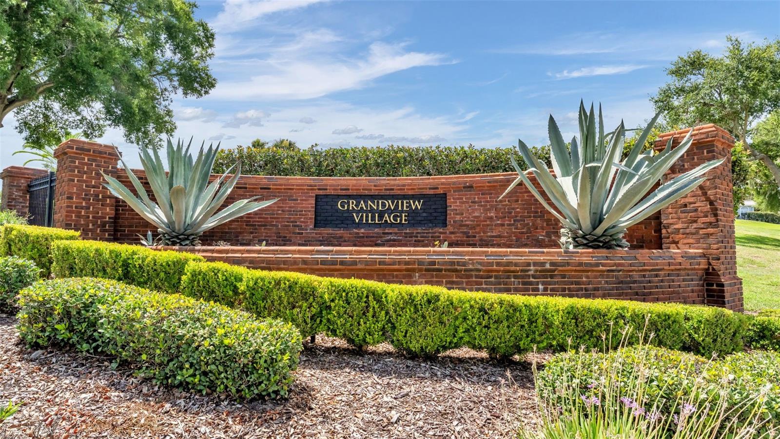 HARBOR HILLS UNIT 01 - Residential