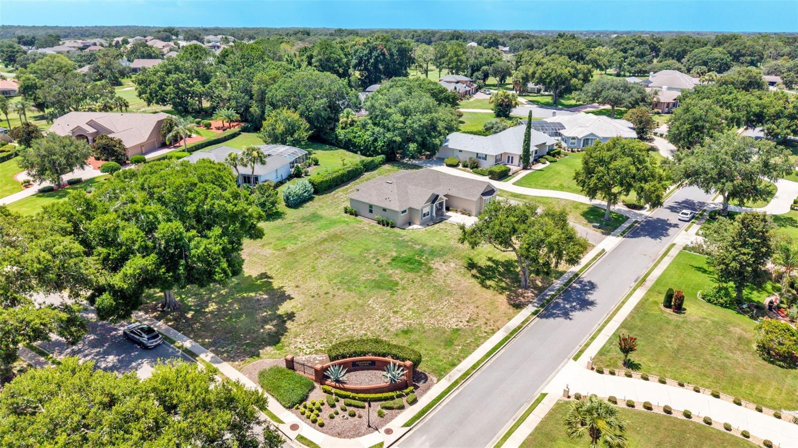 HARBOR HILLS UNIT 01 - Residential