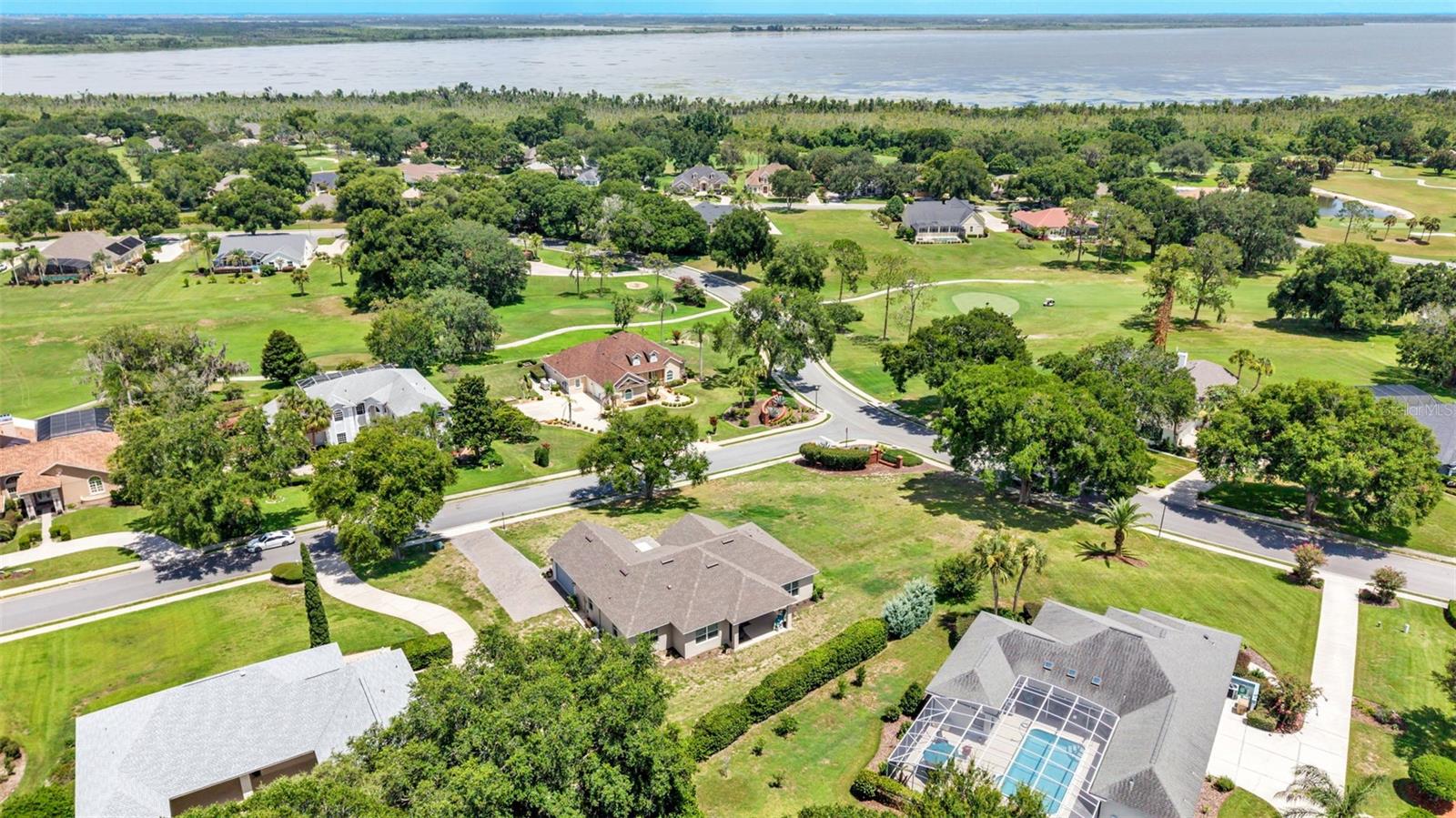 HARBOR HILLS UNIT 01 - Residential
