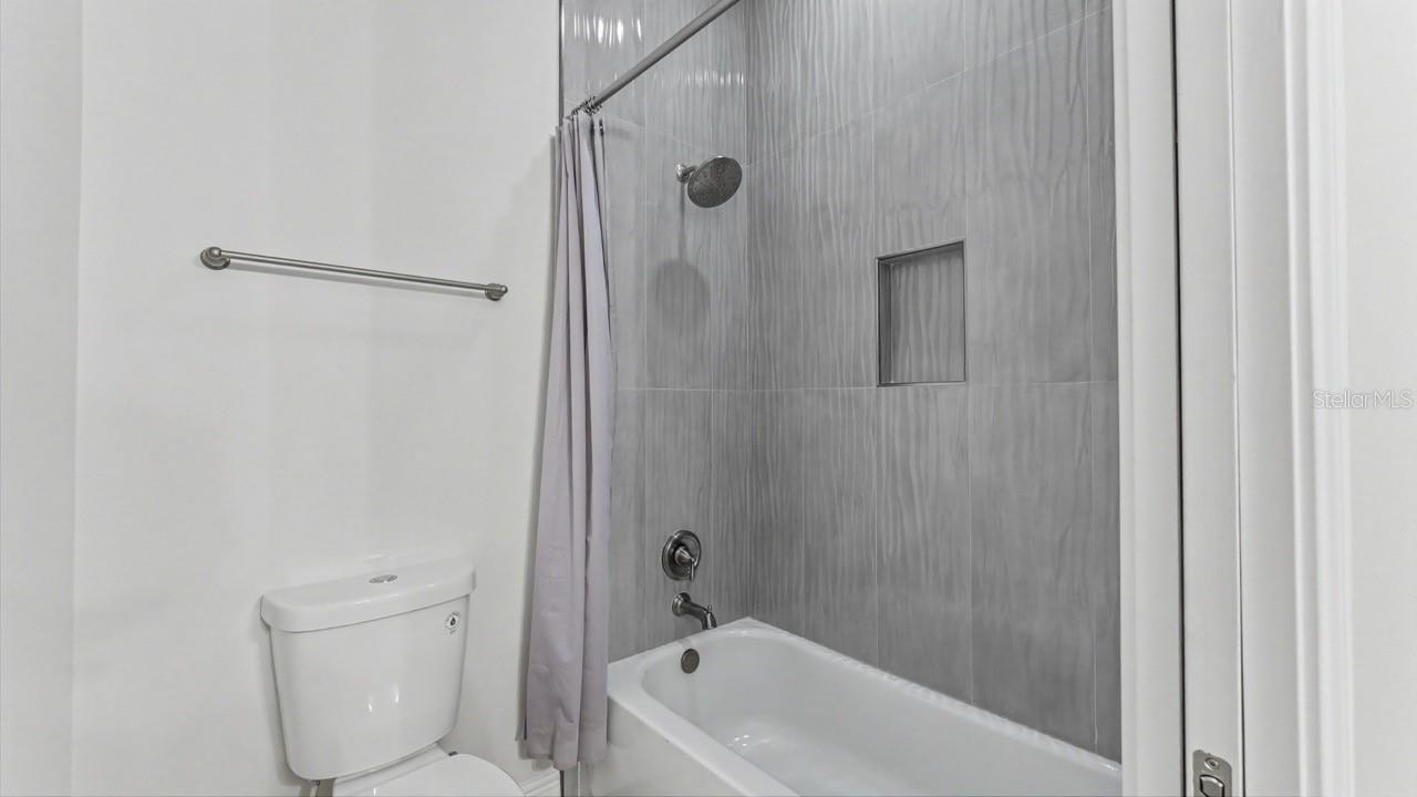 HARBOR HILLS UNIT 01 - Residential