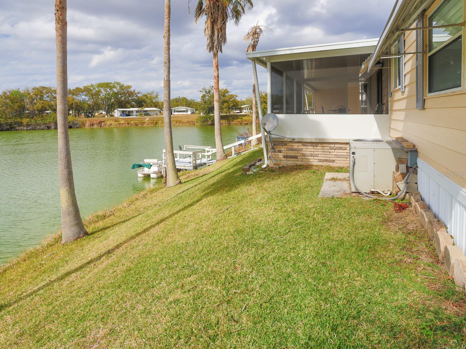 FLORAL LAKES - Residential