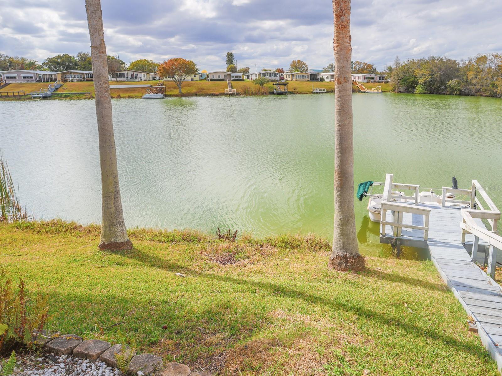 FLORAL LAKES - Residential