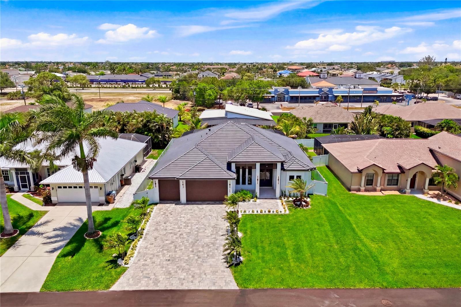 CAPE CORAL - Residential