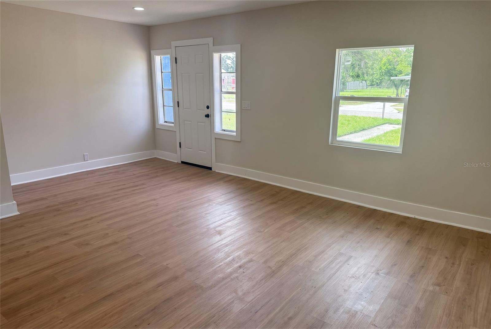 CLERMONT LINCOLN HEIGHTS SCHOOL - Residential Lease