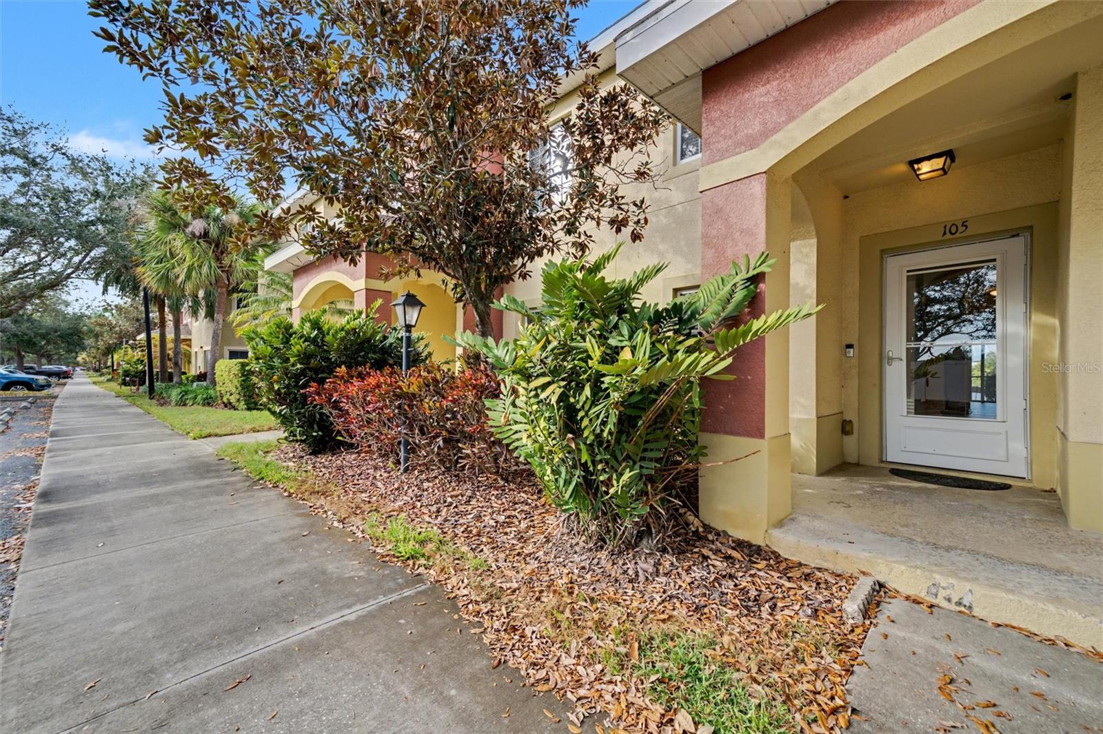 LAKESIDE VILLAGE TOWNHOME - Residential