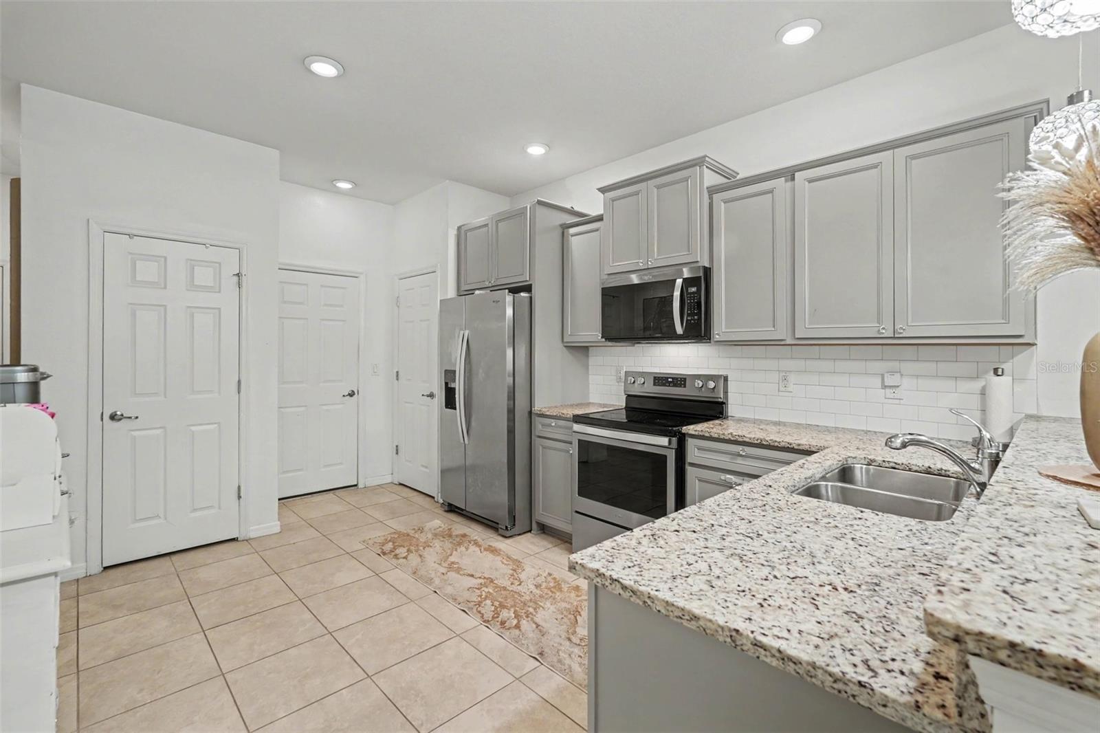 REGO PALMS - Residential