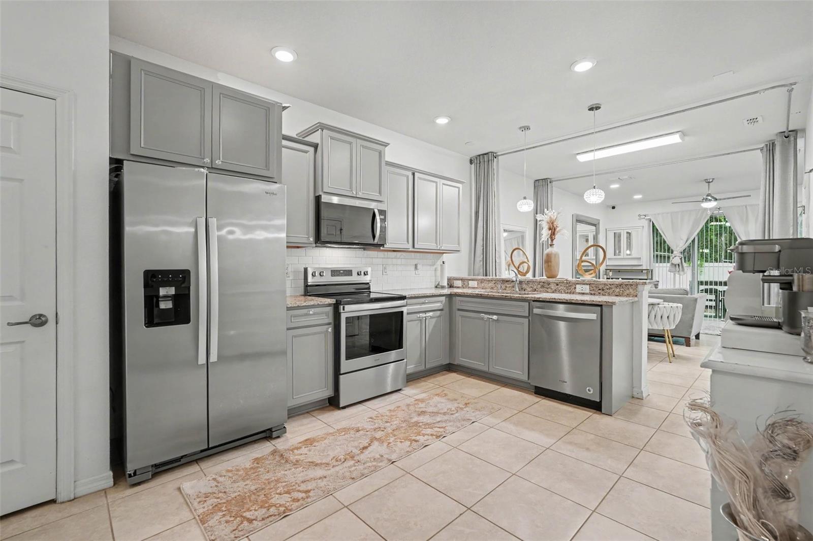 REGO PALMS - Residential