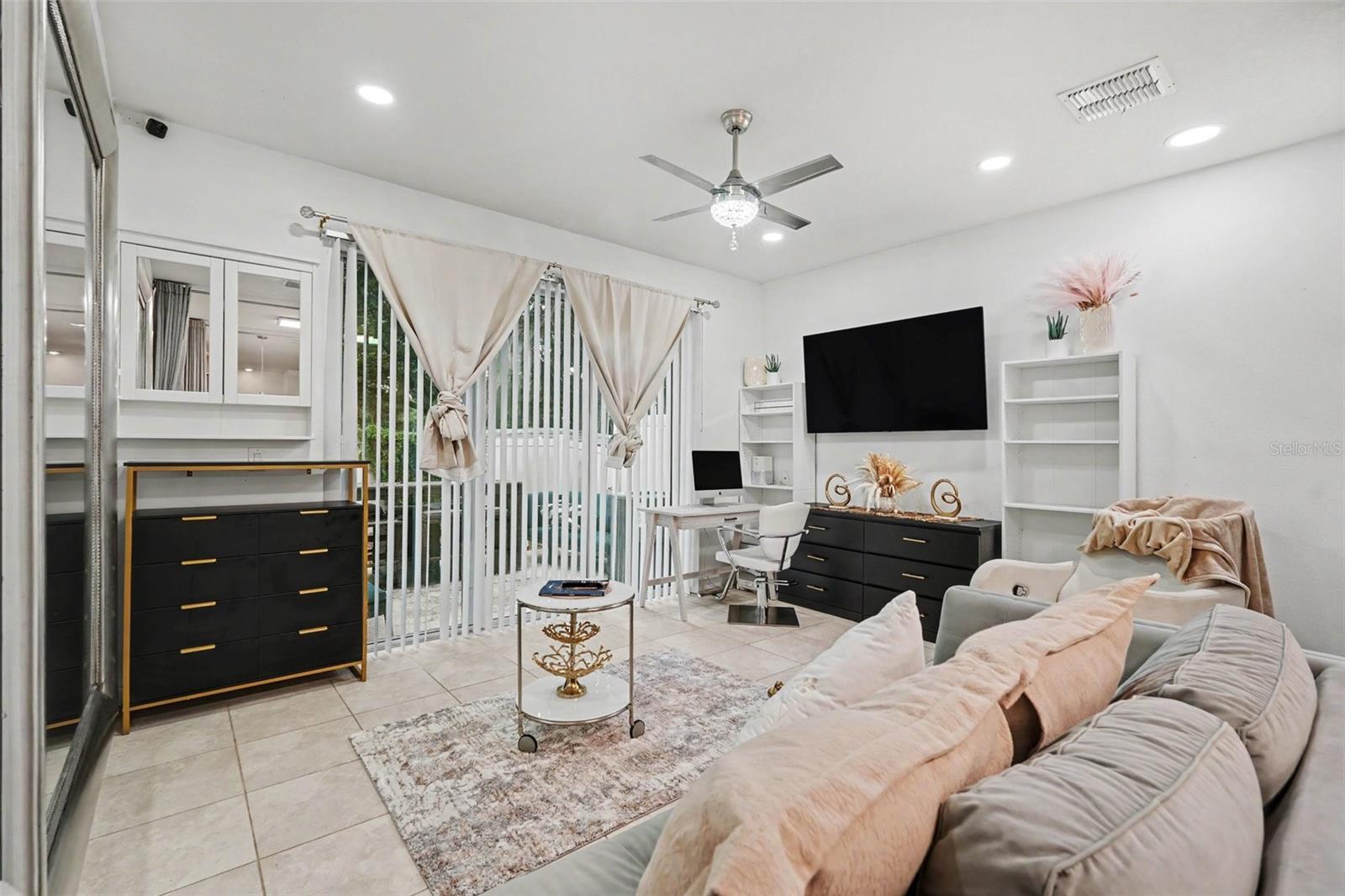 REGO PALMS - Residential
