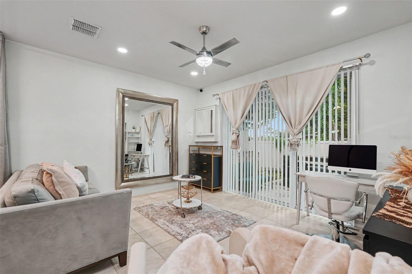 REGO PALMS - Residential