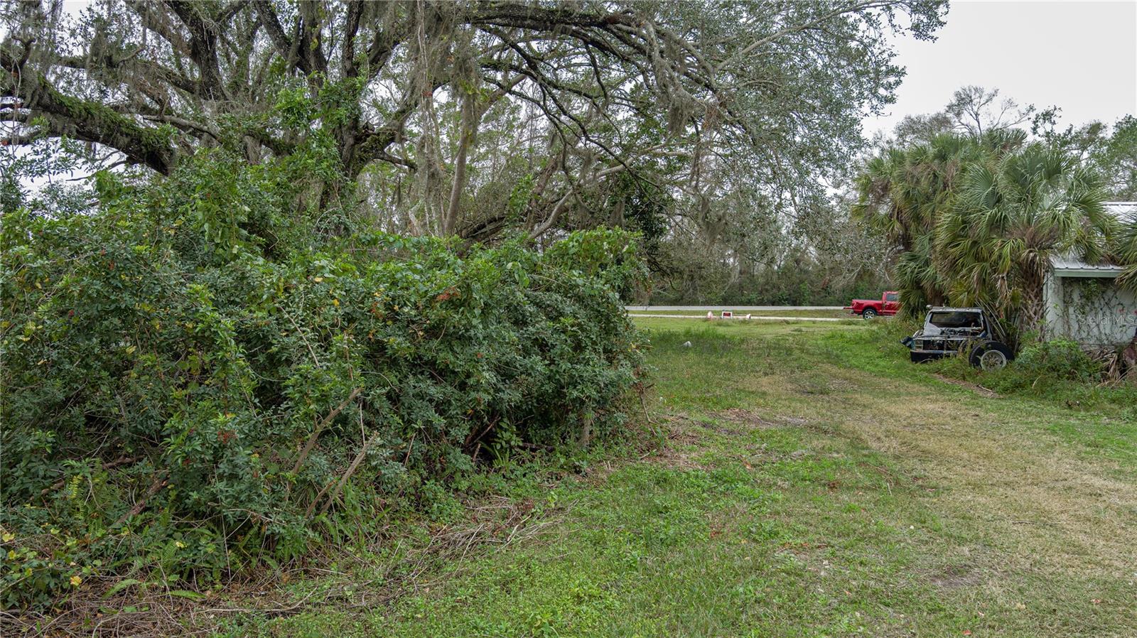 MYAKKA CITY - Commercial Sale