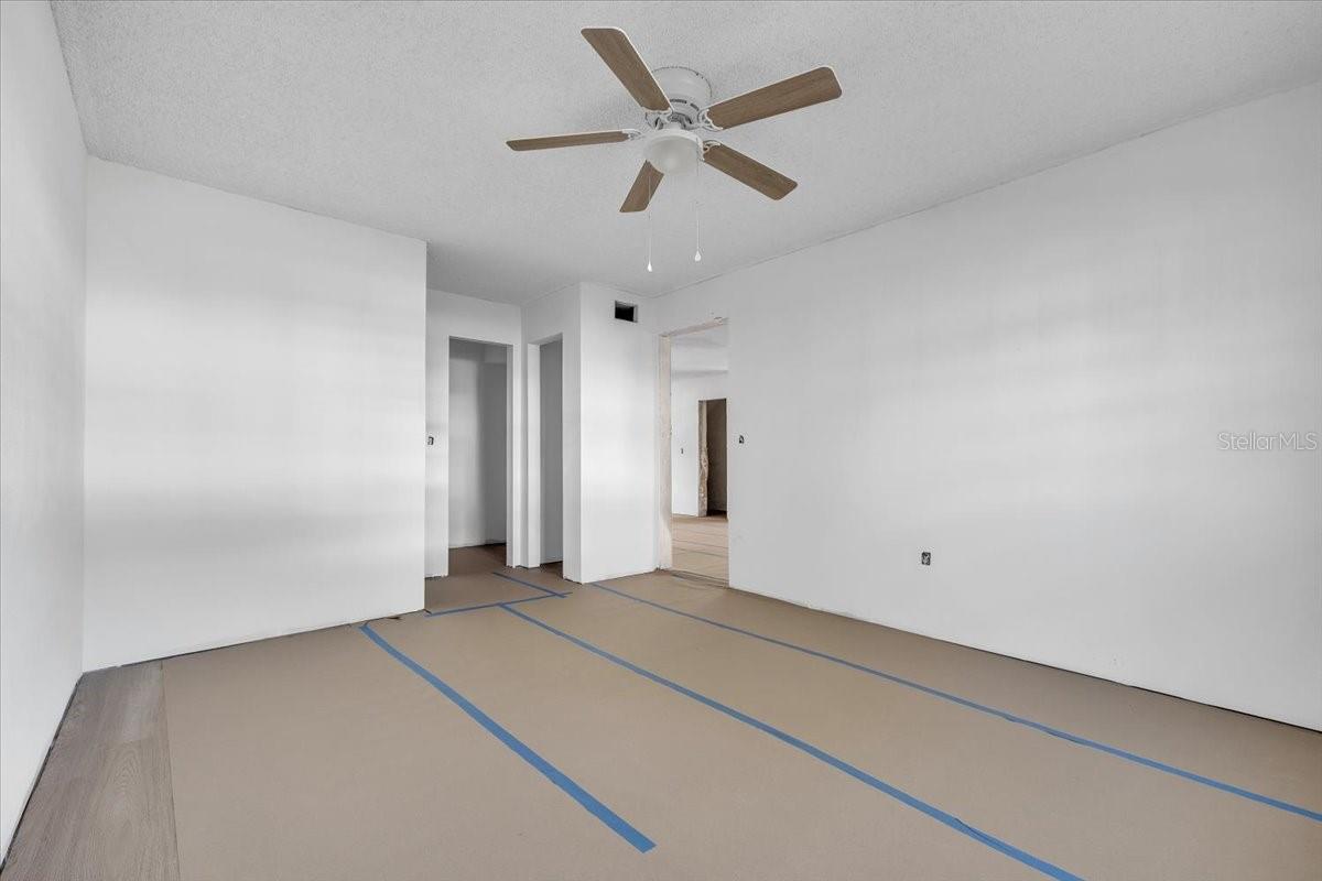 FOXMOOR CONDO - Residential