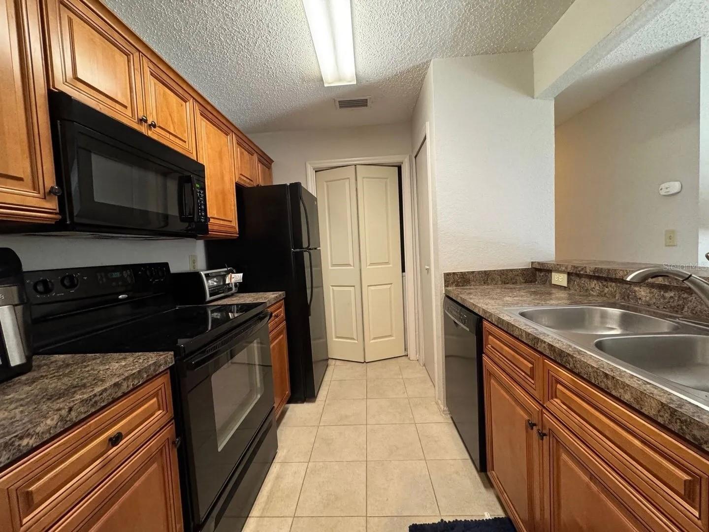WINDSOR PARK AT GAINESVIL - Residential Lease