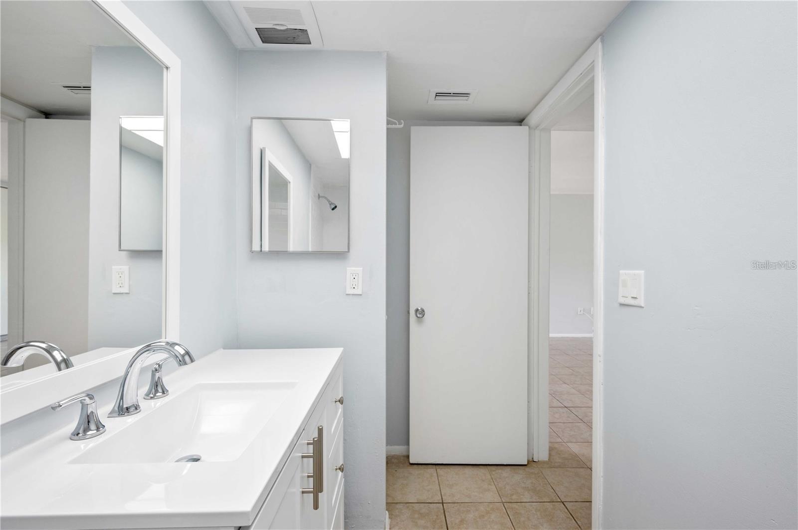 IMPERIAL COURT APT - Residential Lease