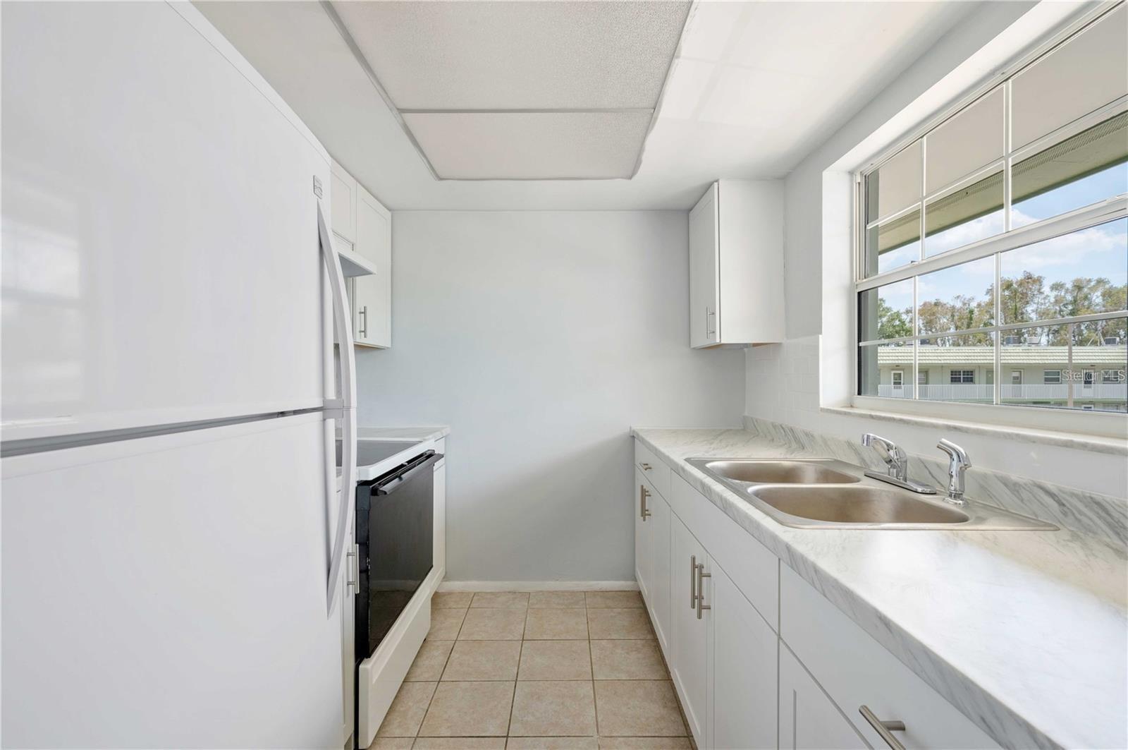 IMPERIAL COURT APT - Residential Lease