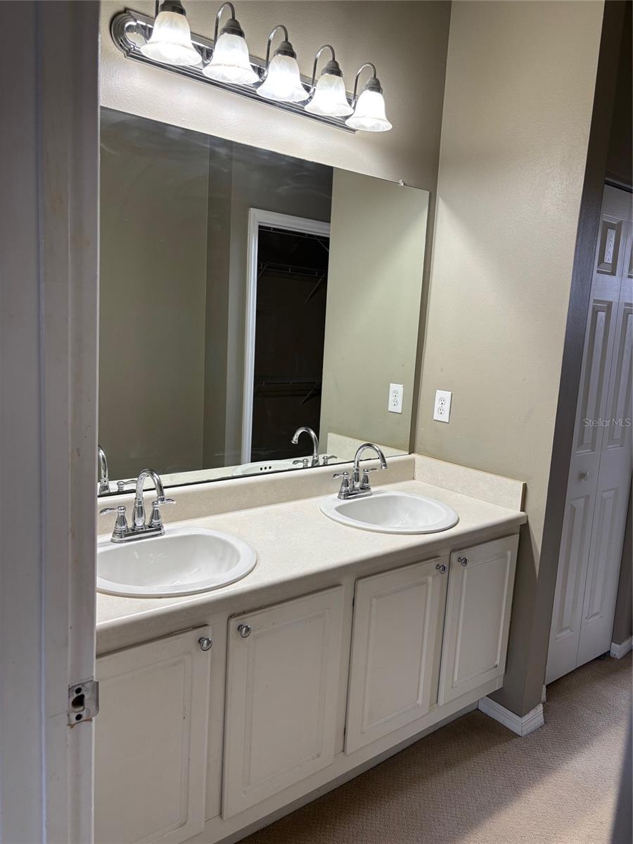 LAS PALMAS OF SARASOTA - Residential