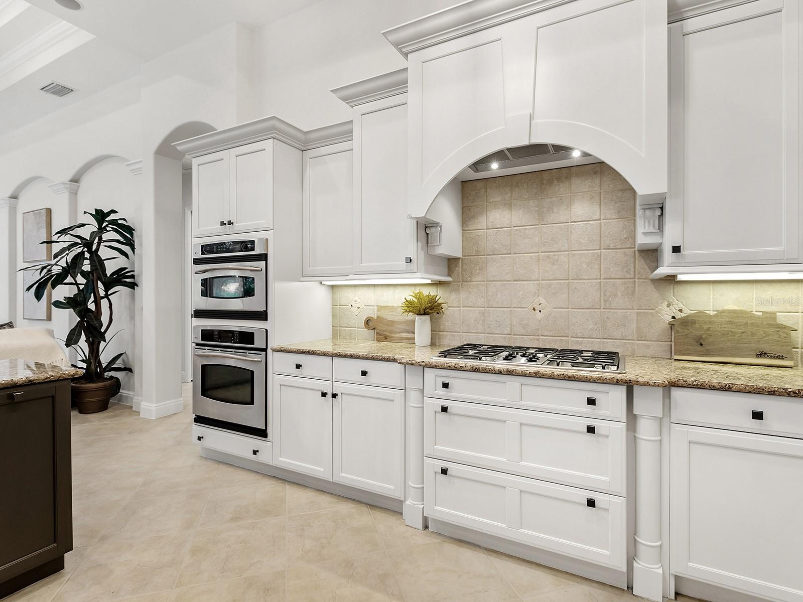 LAKEWOOD RANCH COUNTRY CLUB - Residential