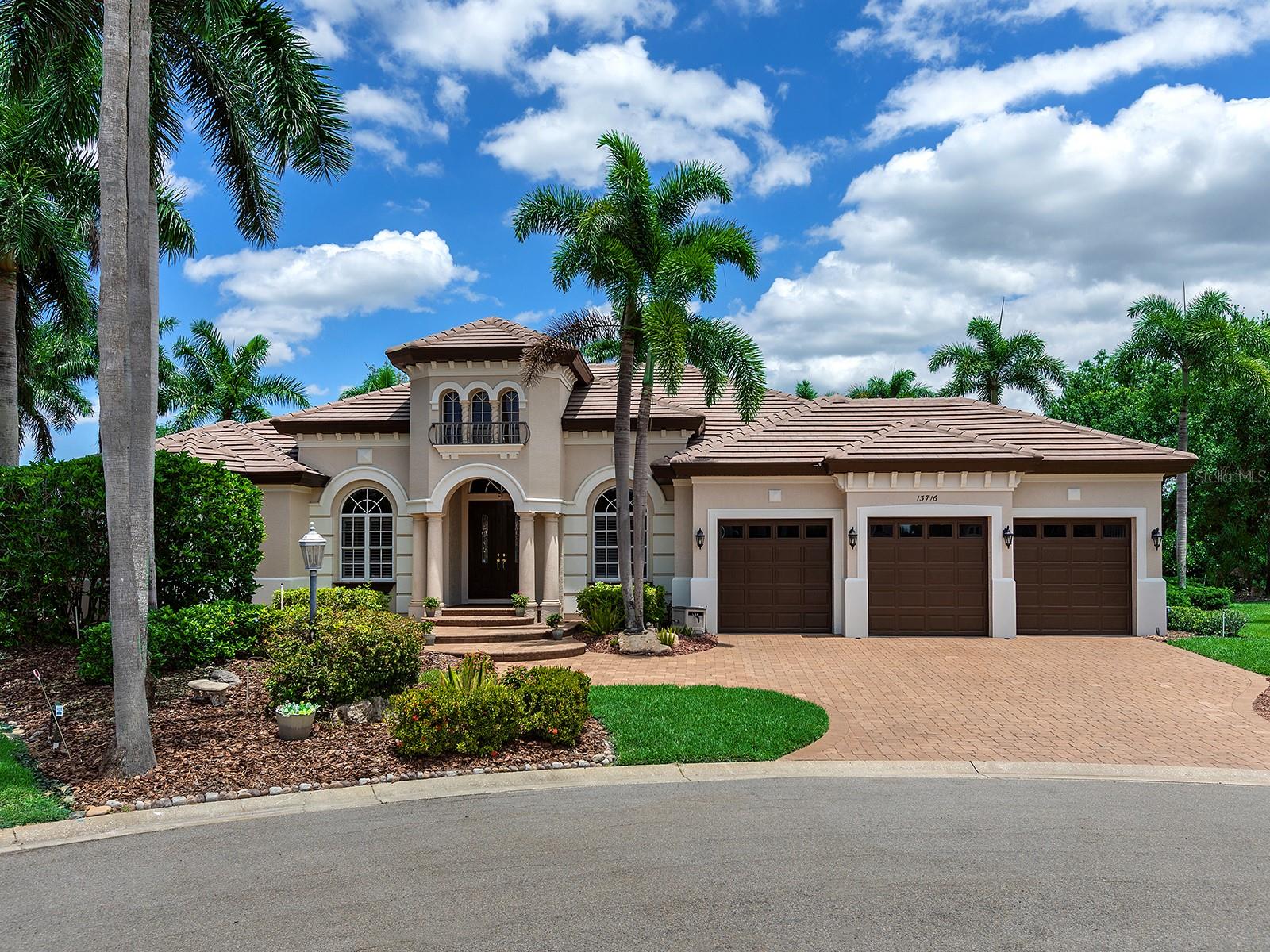 LAKEWOOD RANCH COUNTRY CLUB - Residential