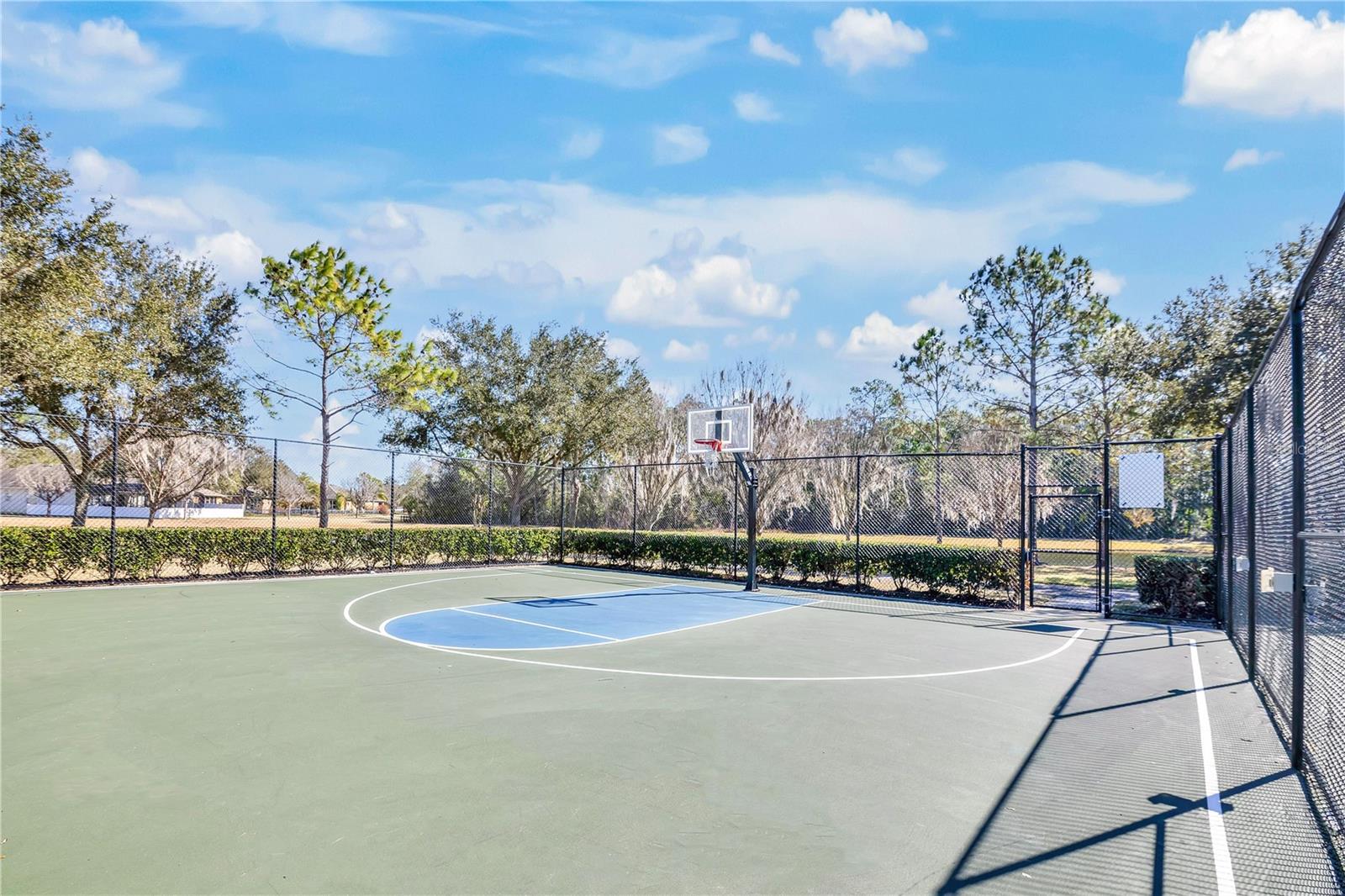 LAKE SAWYER SOUTH PH 01 - Residential Lease