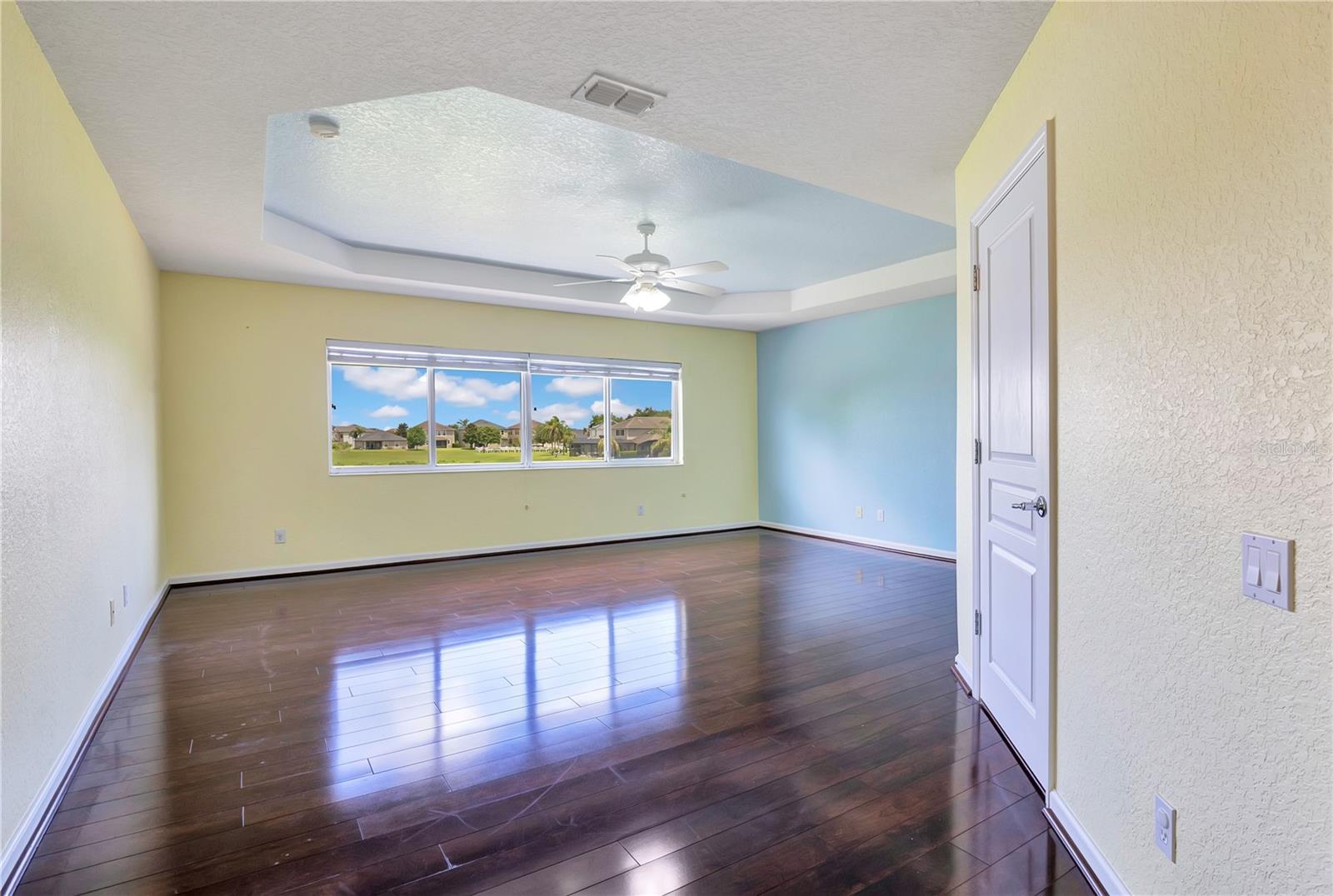 LAKE SAWYER SOUTH PH 01 - Residential Lease