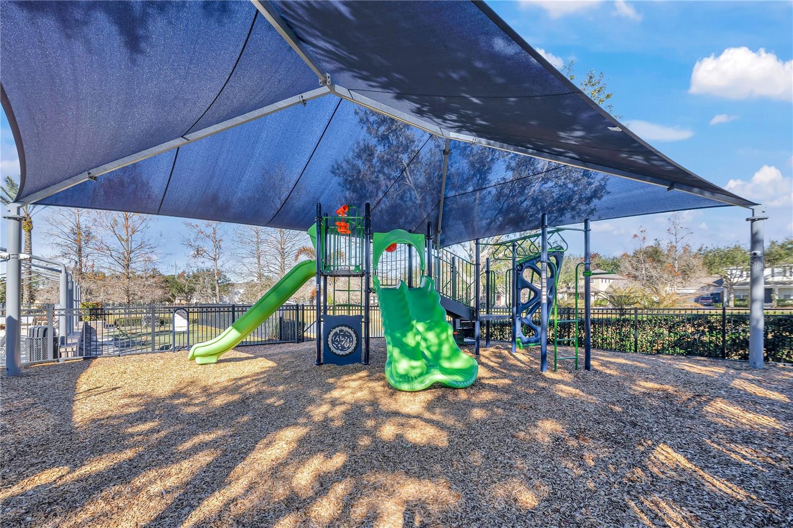 LAKE SAWYER SOUTH PH 01 - Residential Lease
