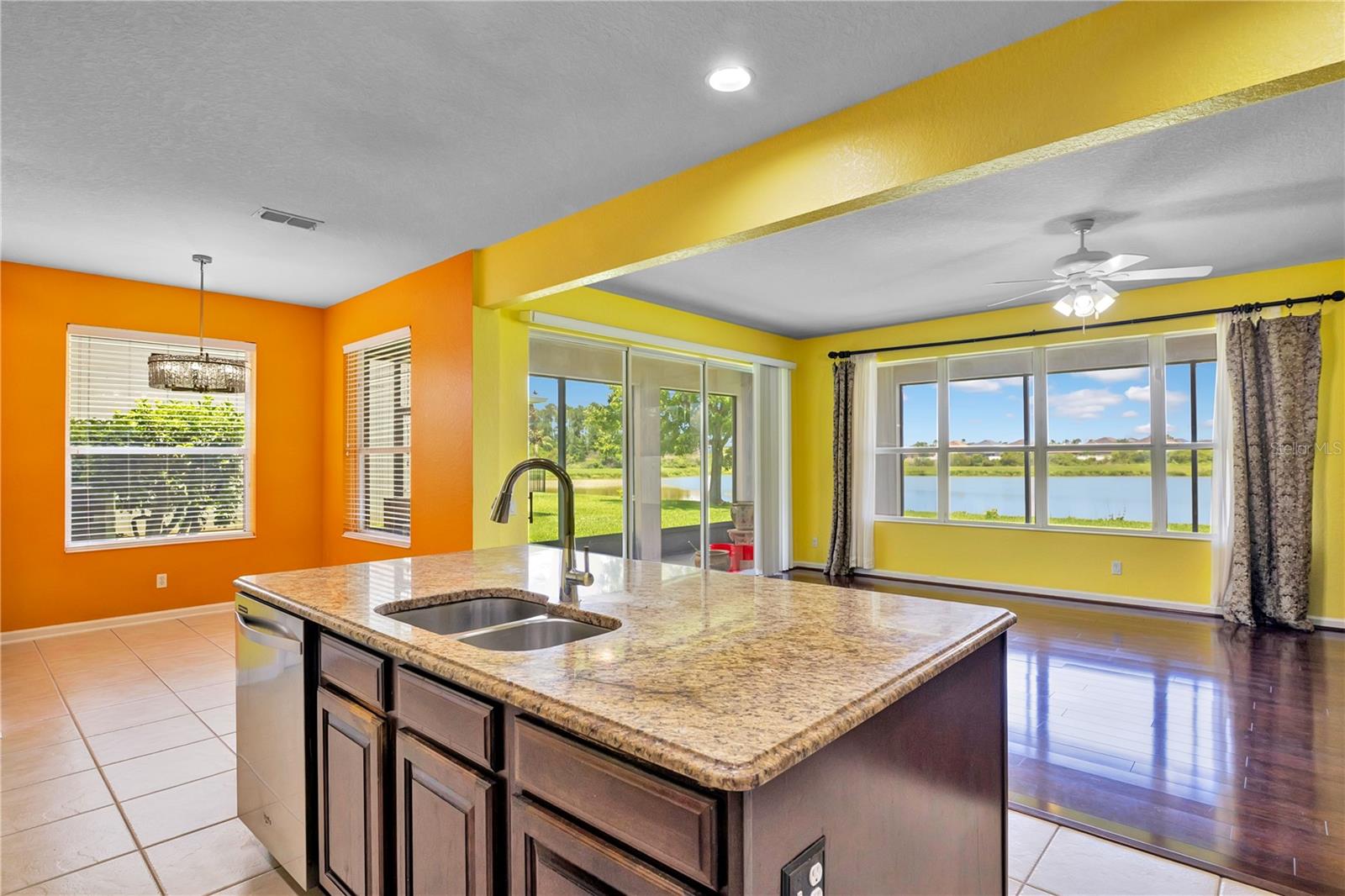 LAKE SAWYER SOUTH PH 01 - Residential Lease