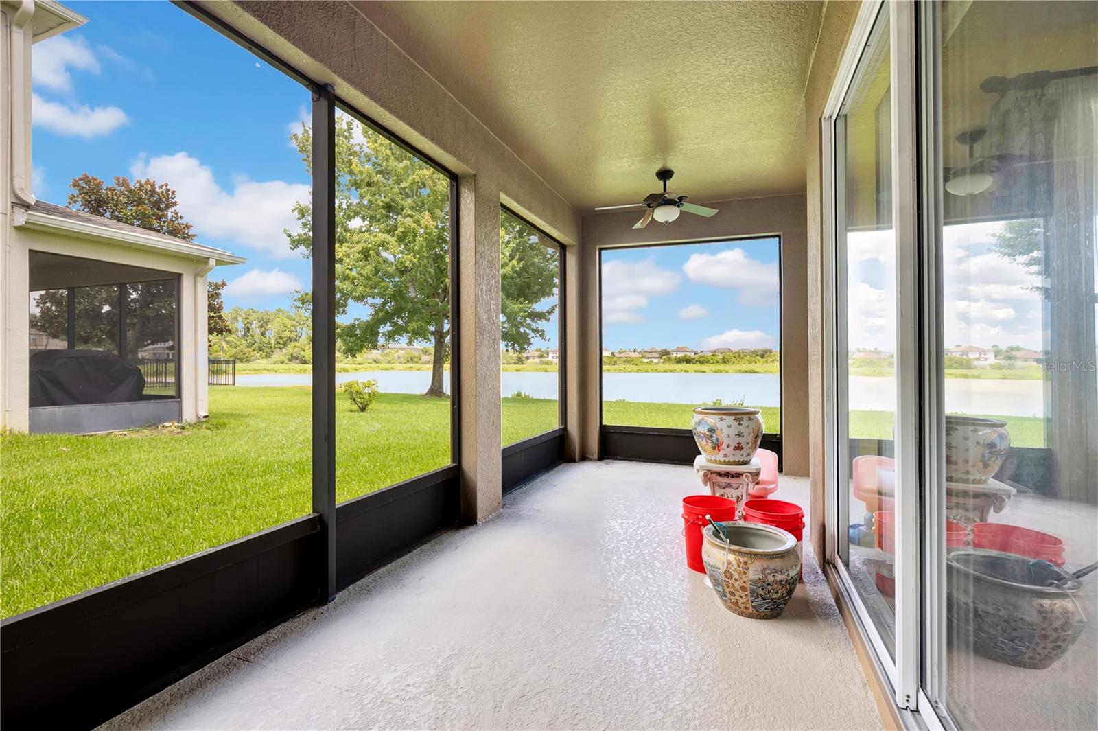LAKE SAWYER SOUTH PH 01 - Residential Lease