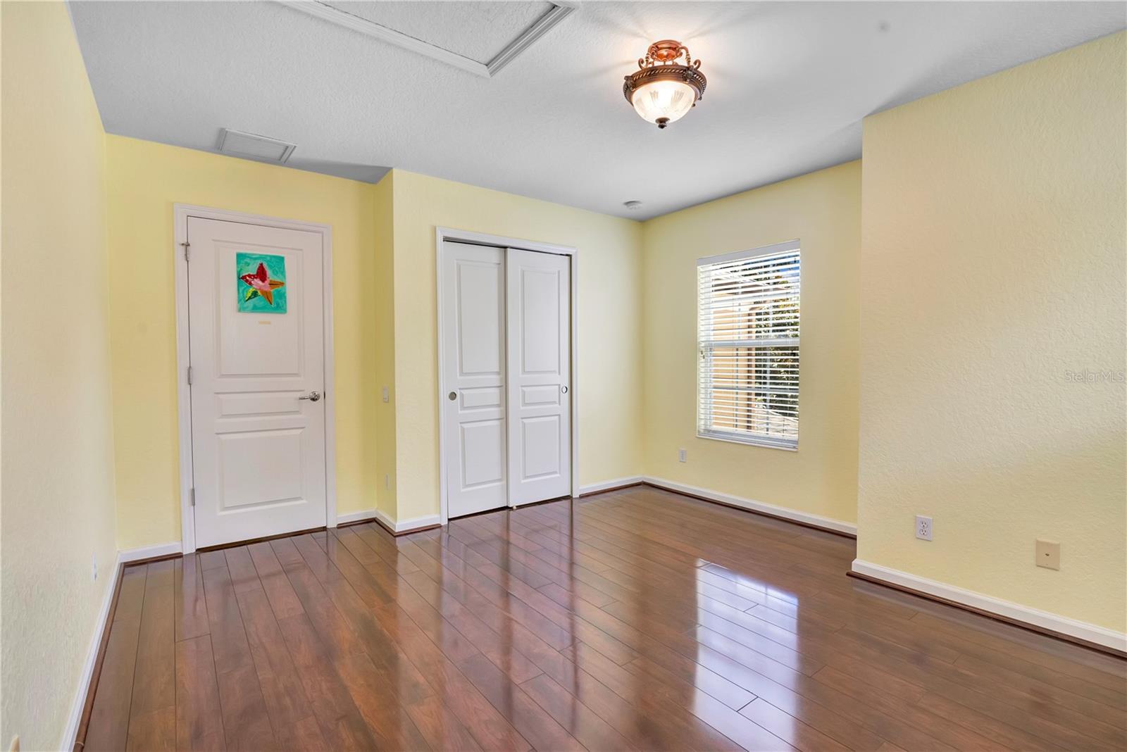 LAKE SAWYER SOUTH PH 01 - Residential Lease